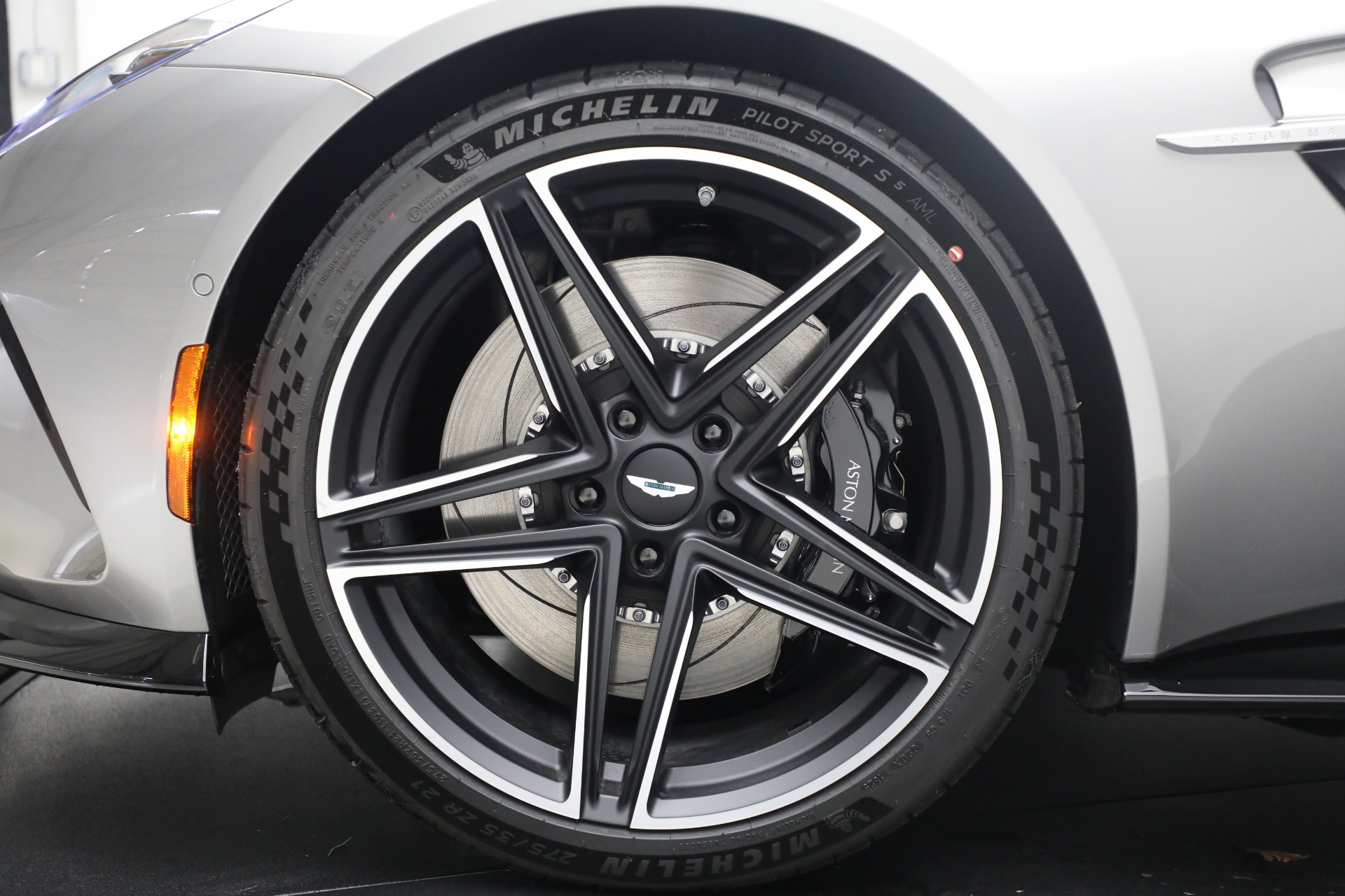 New-2026-Aston-Martin-Vantage-Roadster