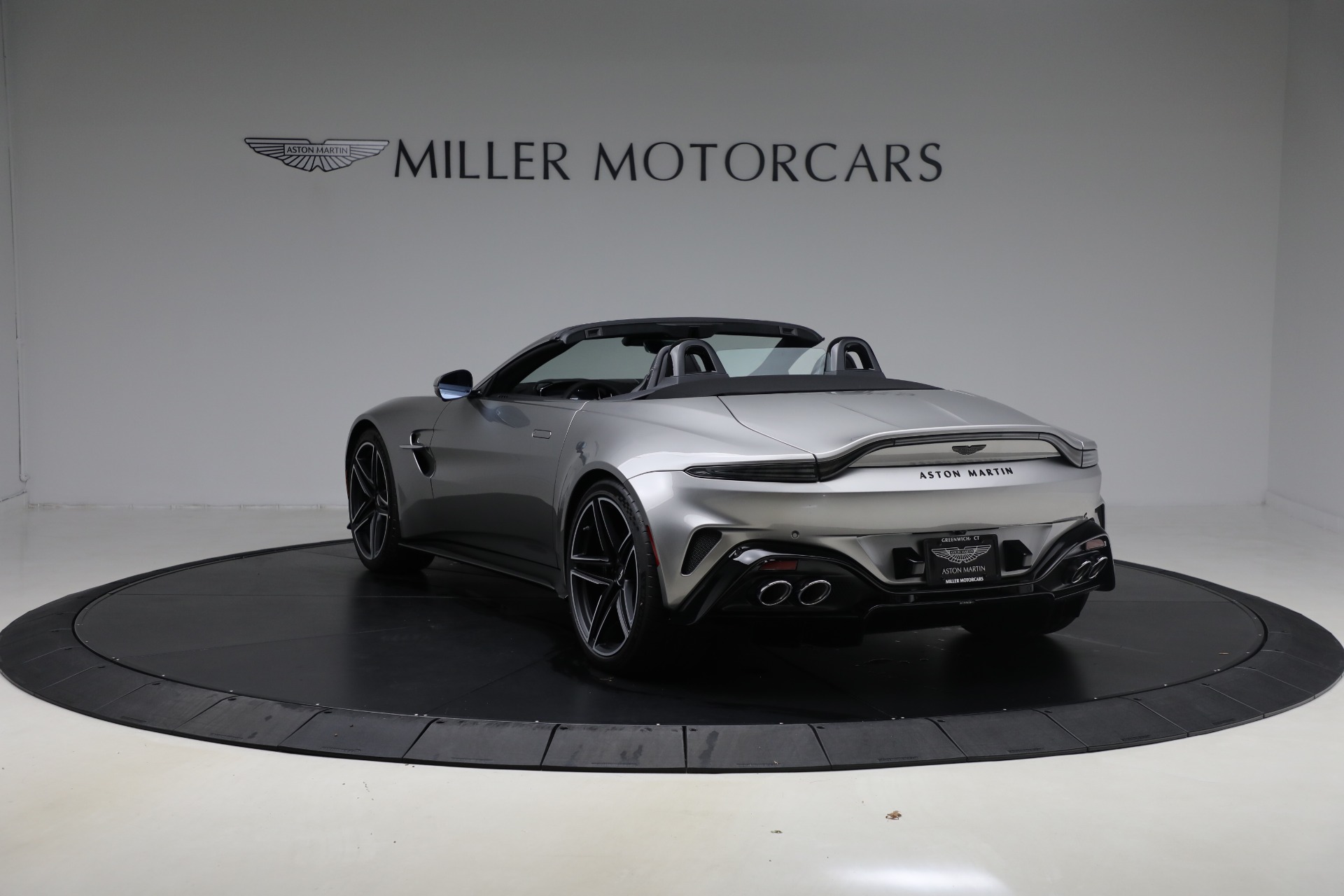 New-2026-Aston-Martin-Vantage-Roadster