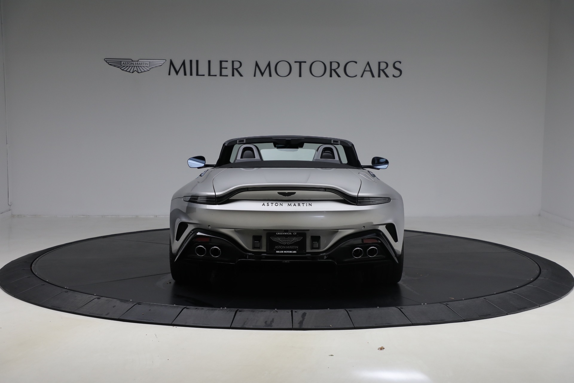 New-2026-Aston-Martin-Vantage-Roadster