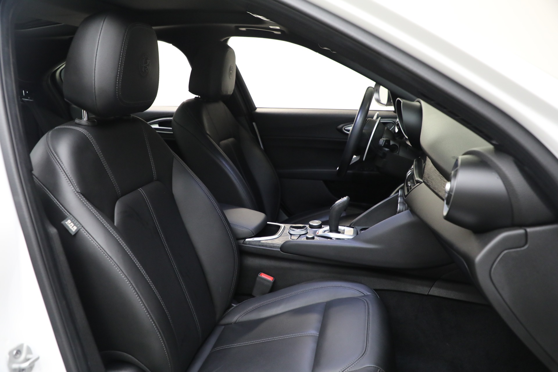 Used-2022-Alfa-Romeo-Giulia-Sprint