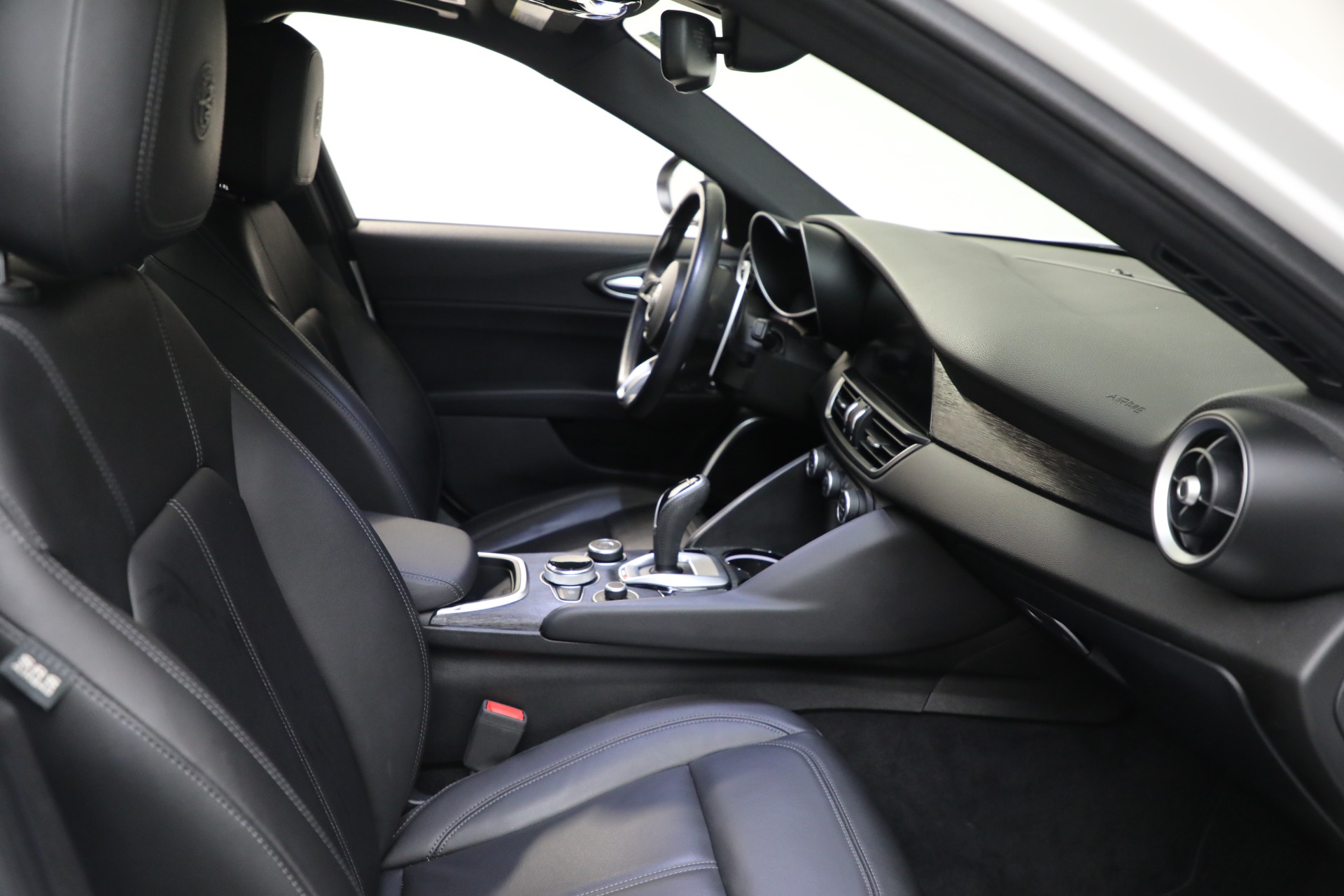 Used-2022-Alfa-Romeo-Giulia-Sprint