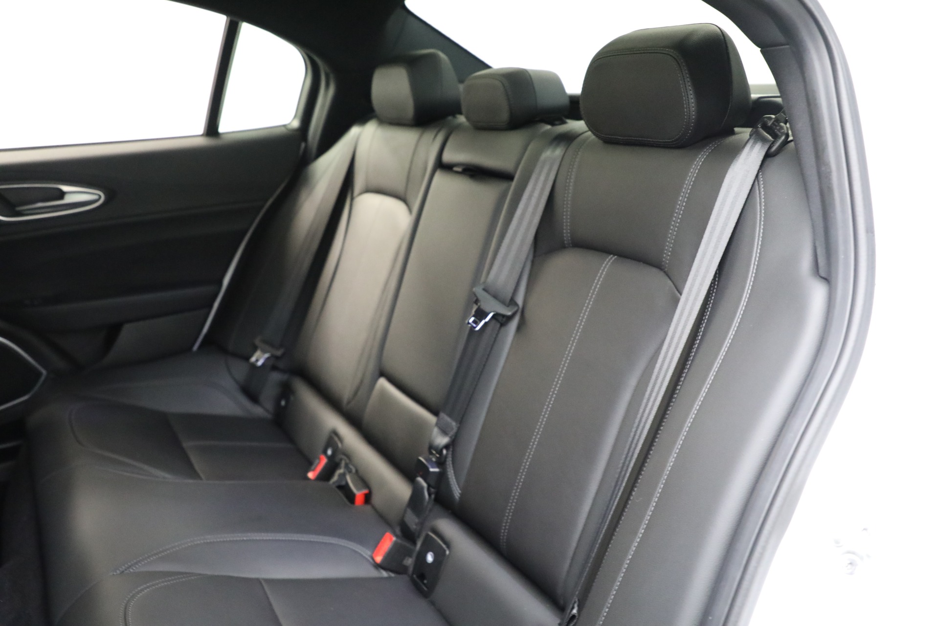 Used-2022-Alfa-Romeo-Giulia-Sprint