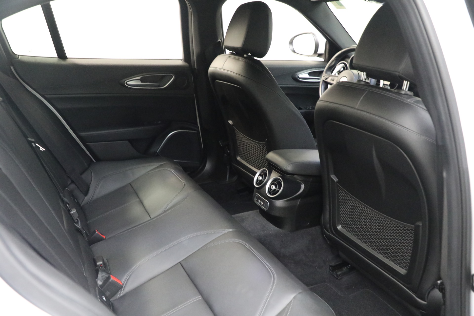 Used-2022-Alfa-Romeo-Giulia-Sprint