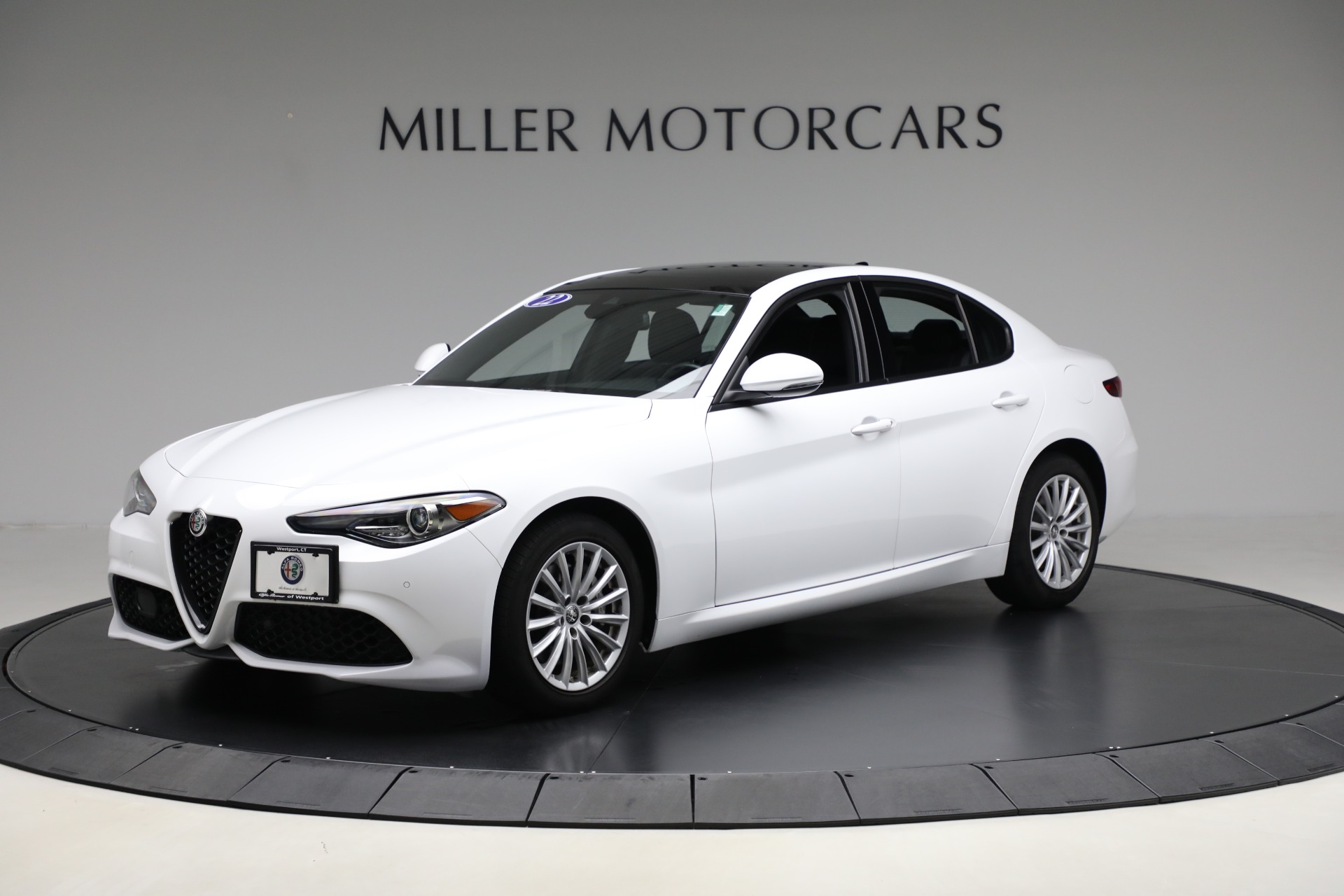 Used-2022-Alfa-Romeo-Giulia-Sprint