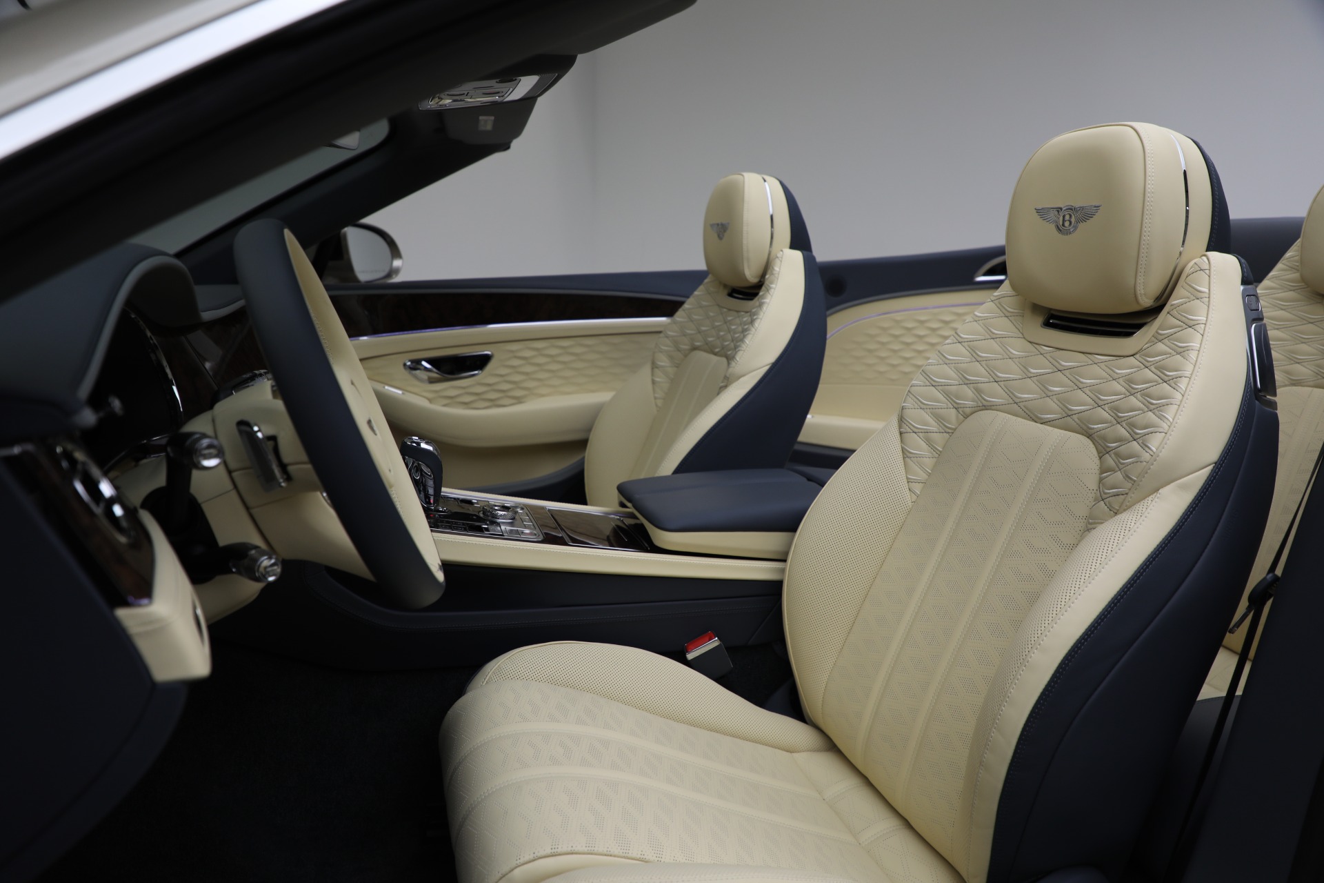 New-2026-Bentley-Continental-GTC-Mulliner