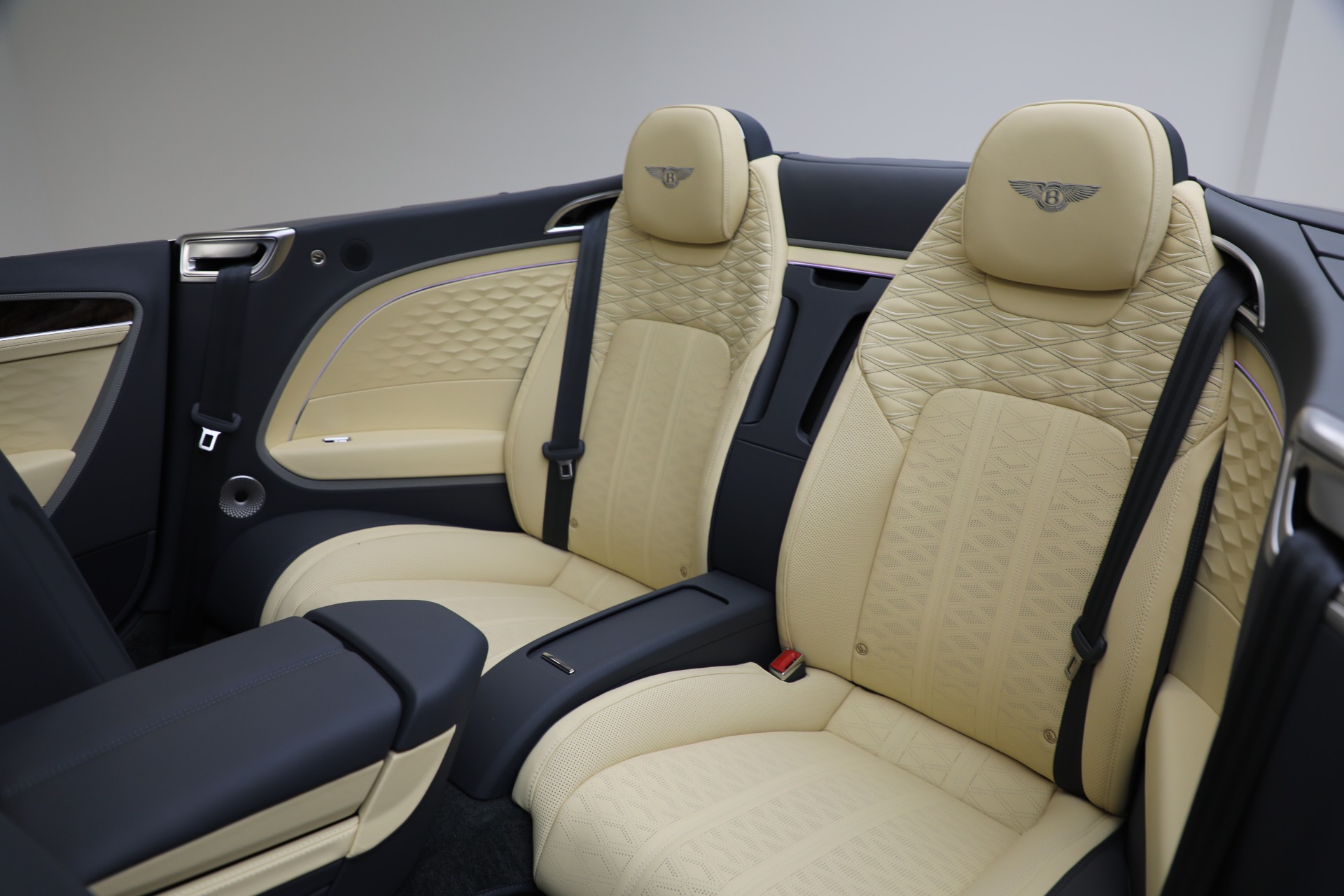 New-2026-Bentley-Continental-GTC-Mulliner