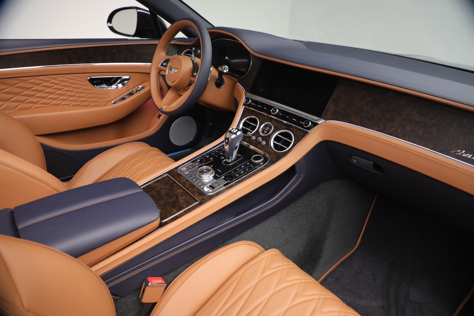 New-2026-Bentley-Continental-GTC-Azure