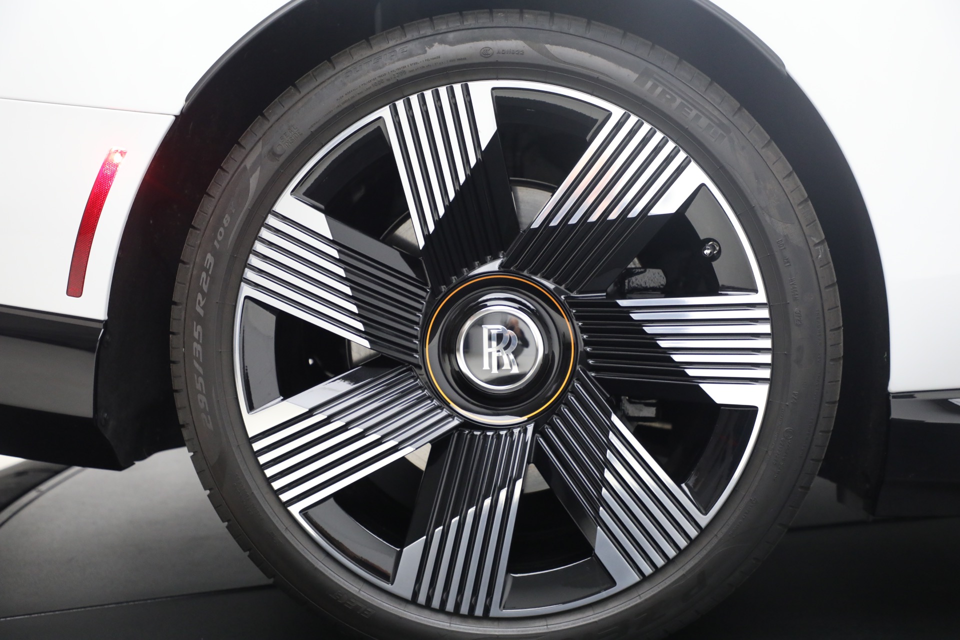 Used-2024-Rolls-Royce-Spectre