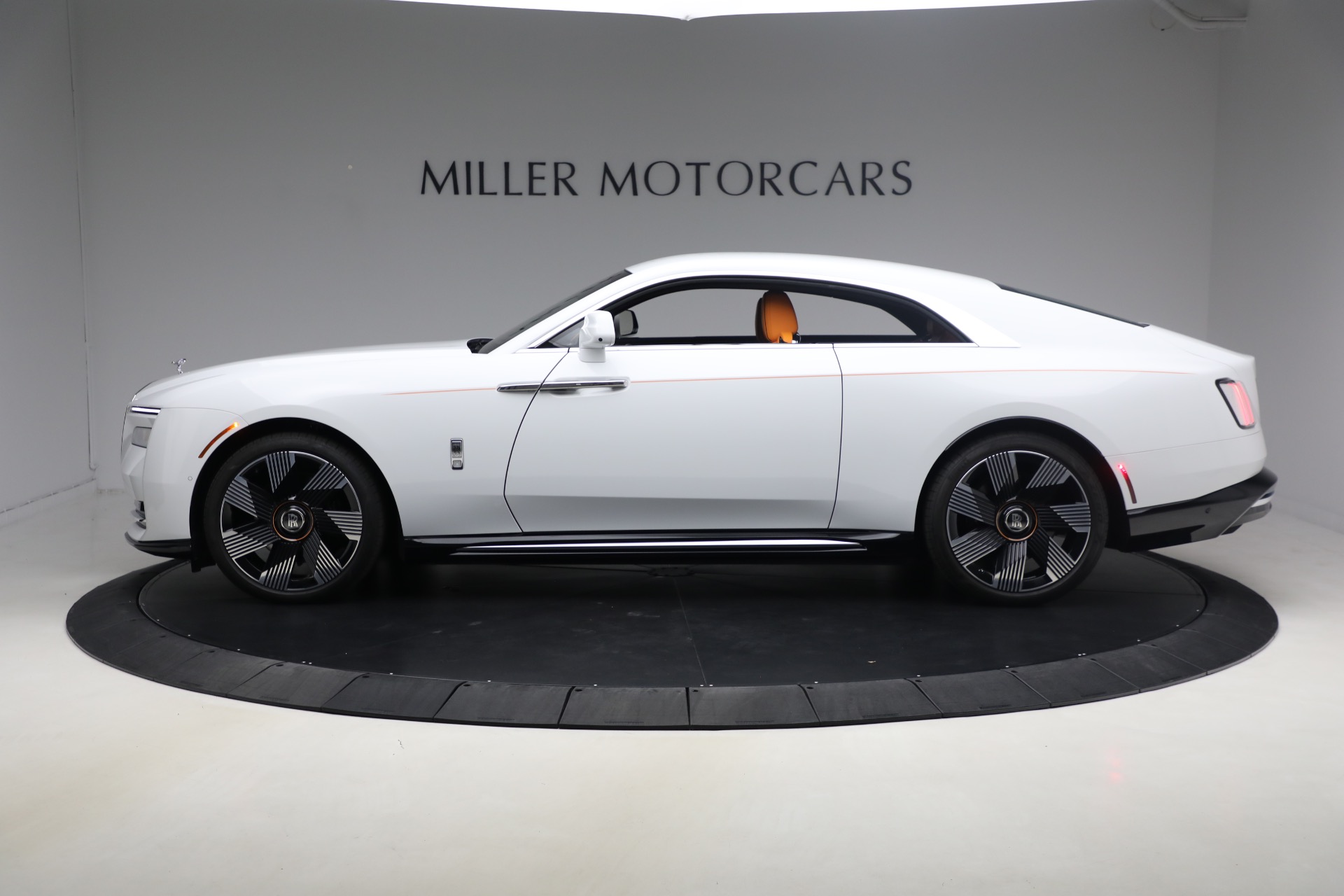 Used-2024-Rolls-Royce-Spectre