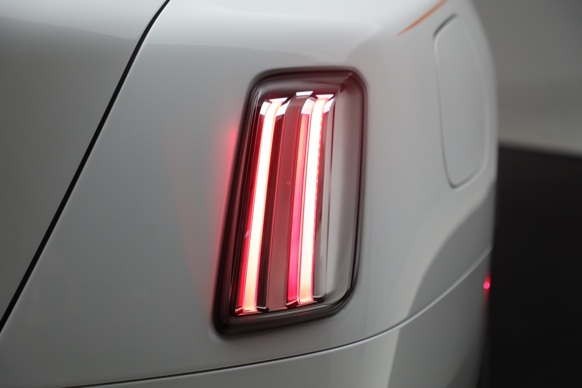 Used-2024-Rolls-Royce-Spectre