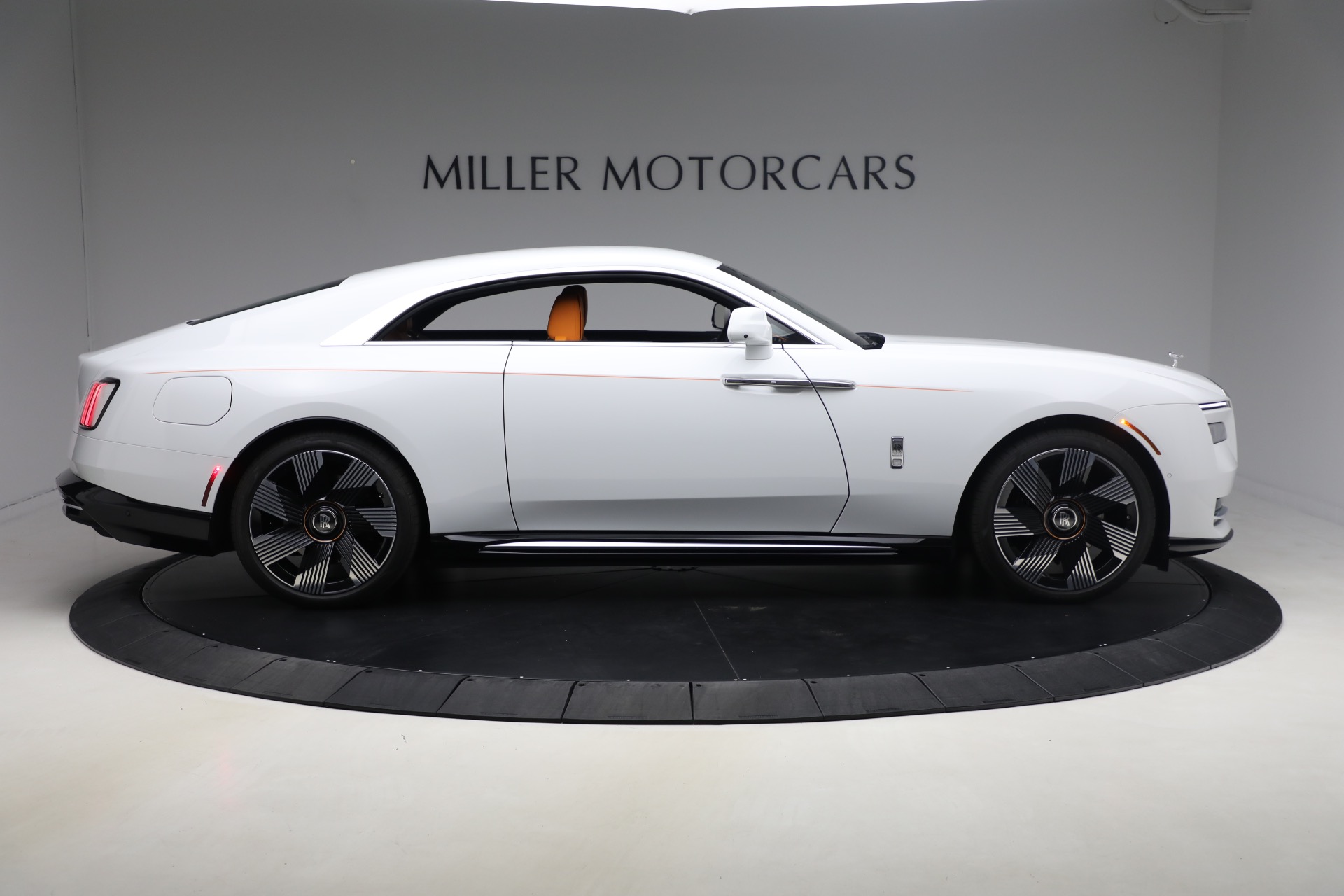 Used-2024-Rolls-Royce-Spectre