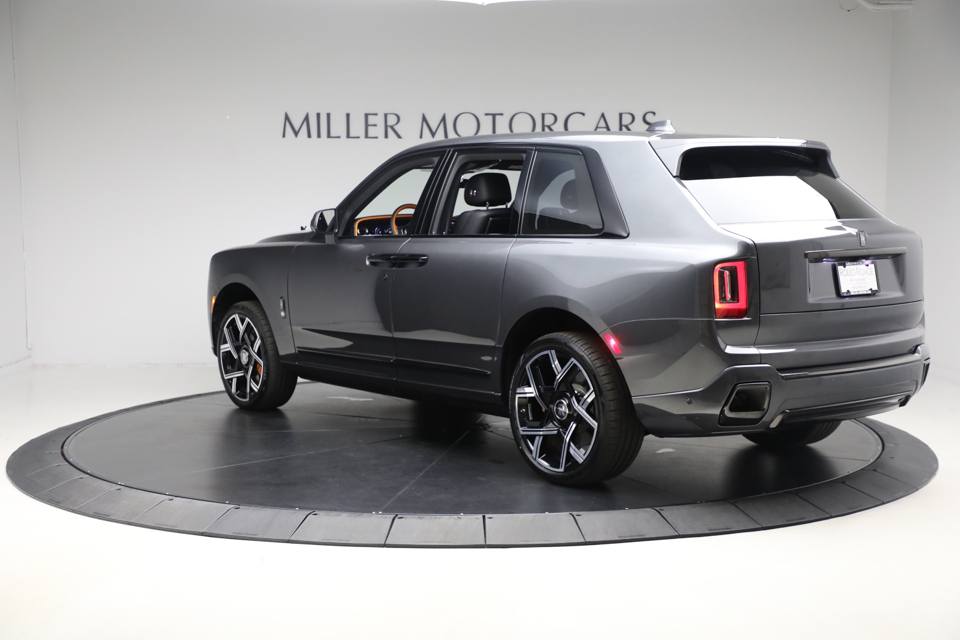 New-2026-Rolls-Royce-Black-Badge-Cullinan