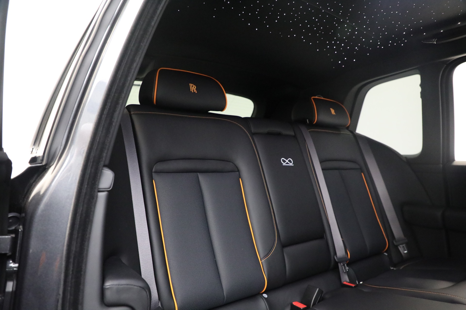 New-2026-Rolls-Royce-Black-Badge-Cullinan