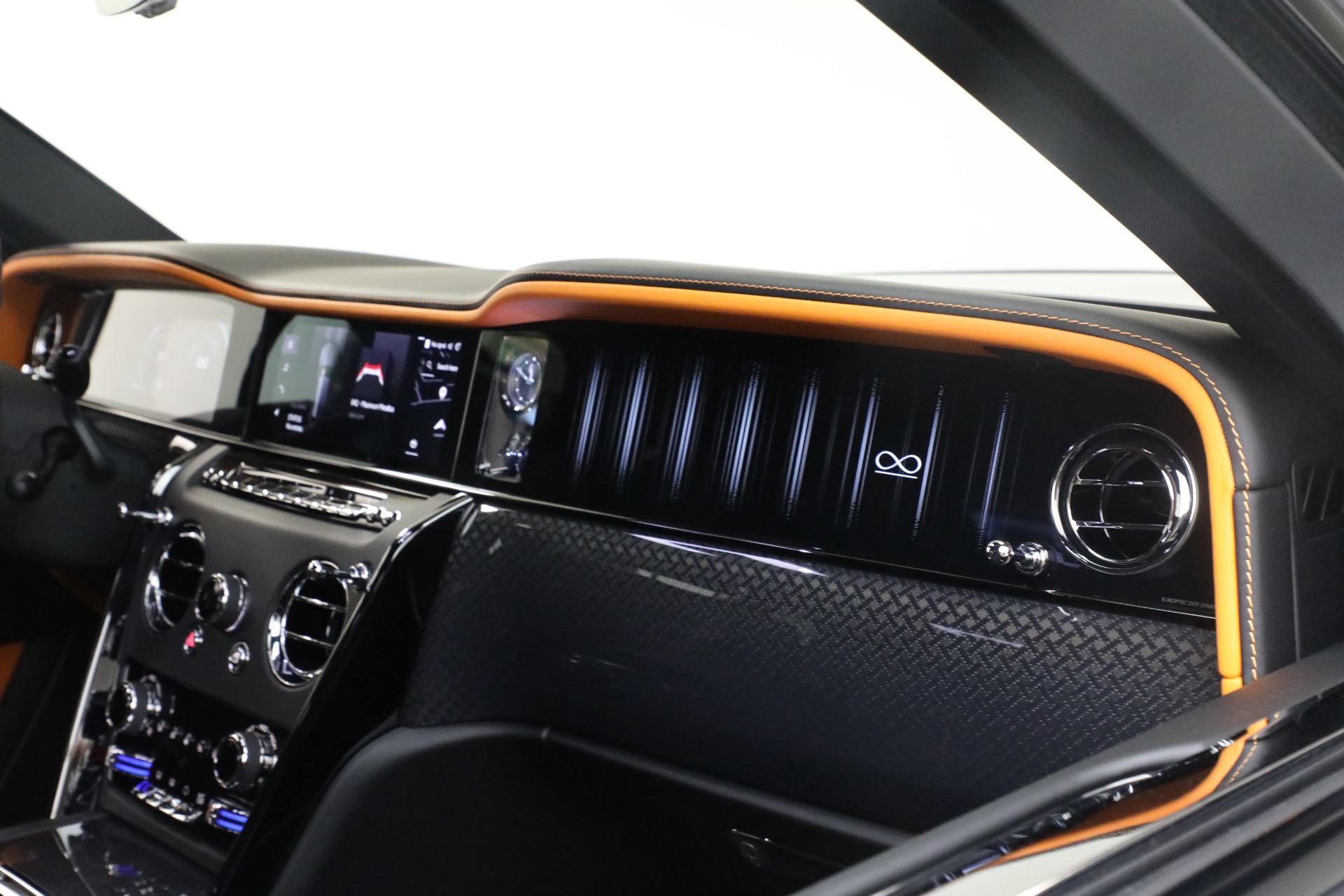 New-2026-Rolls-Royce-Black-Badge-Cullinan