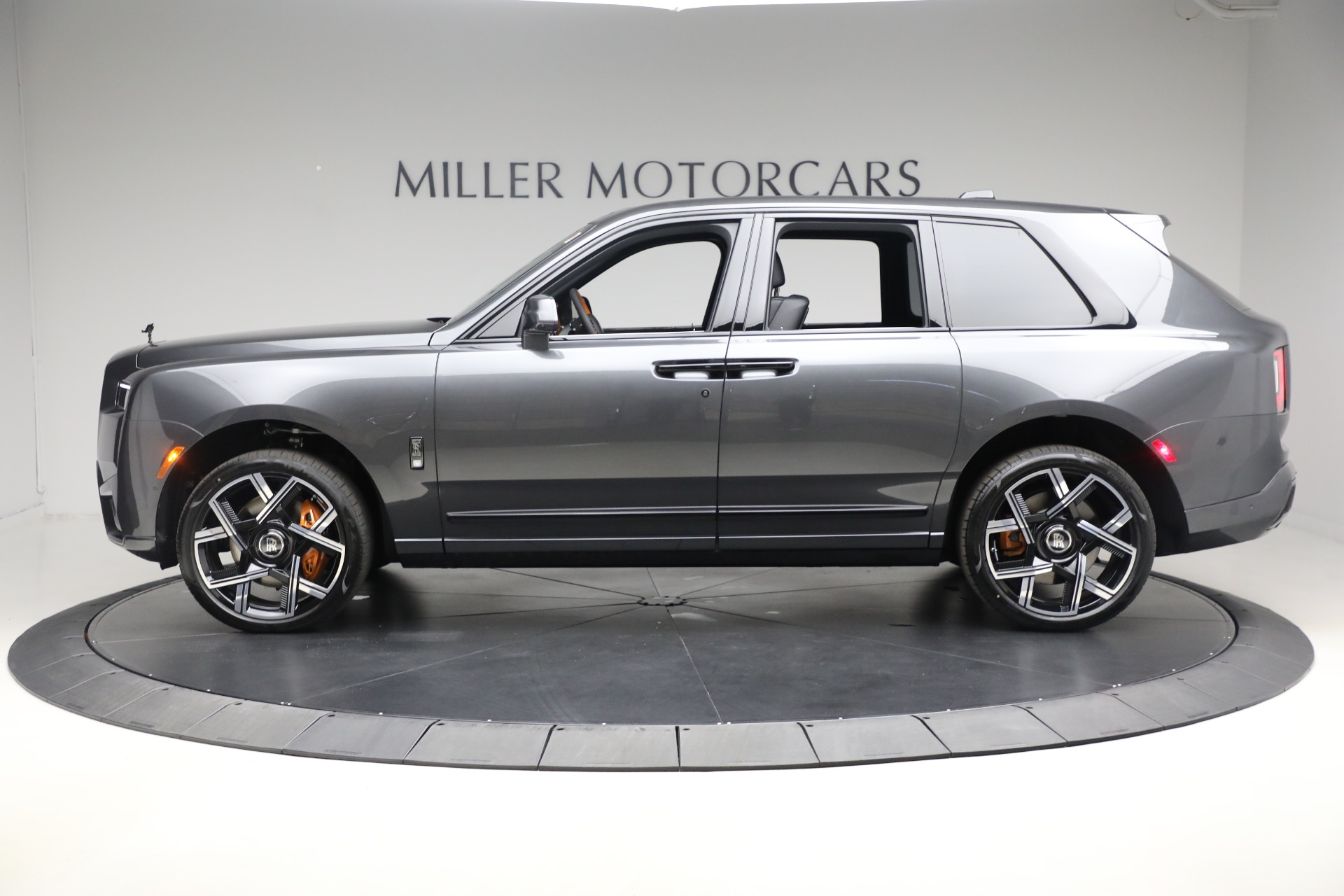 New-2026-Rolls-Royce-Black-Badge-Cullinan