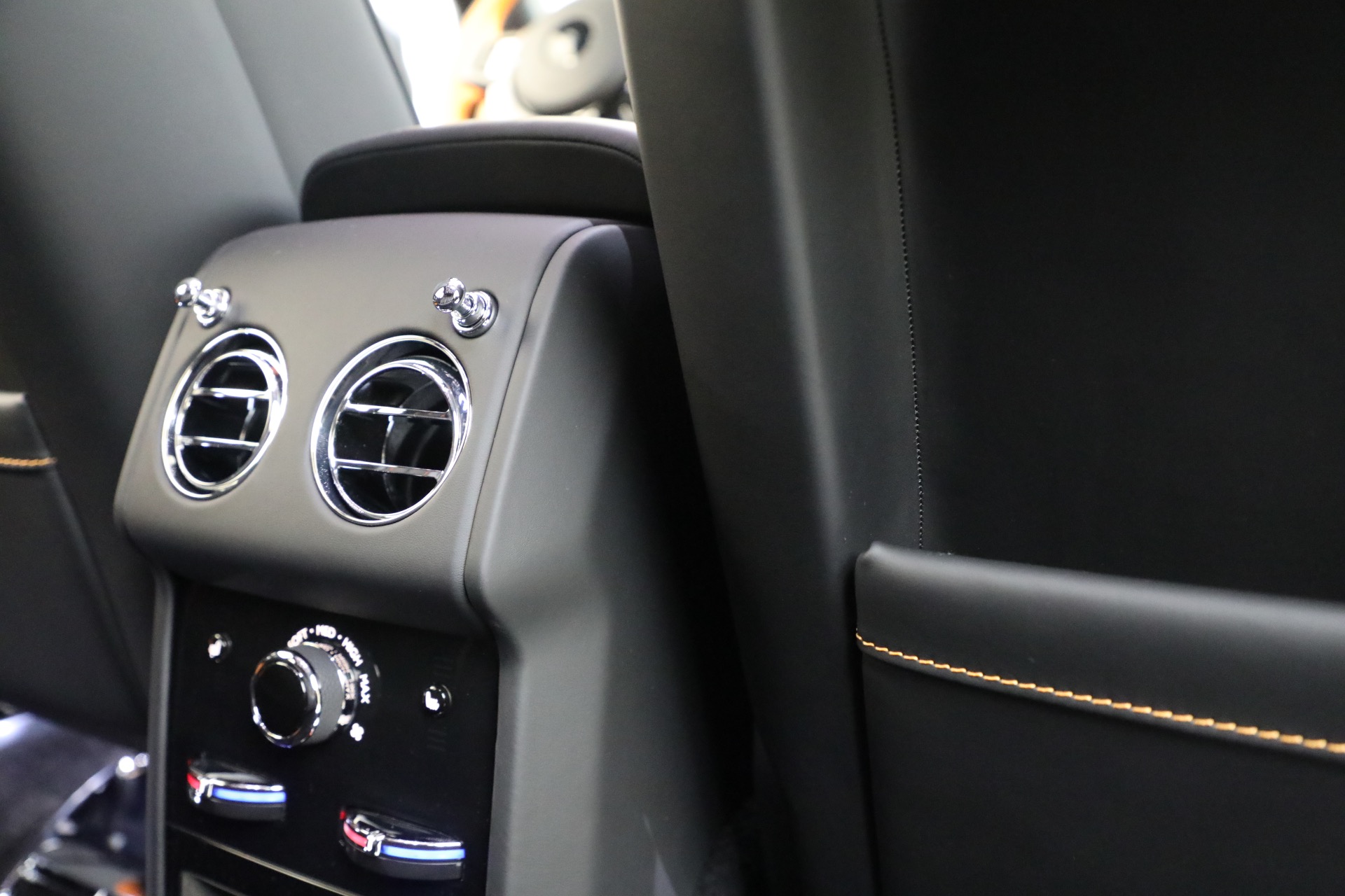 New-2026-Rolls-Royce-Black-Badge-Cullinan