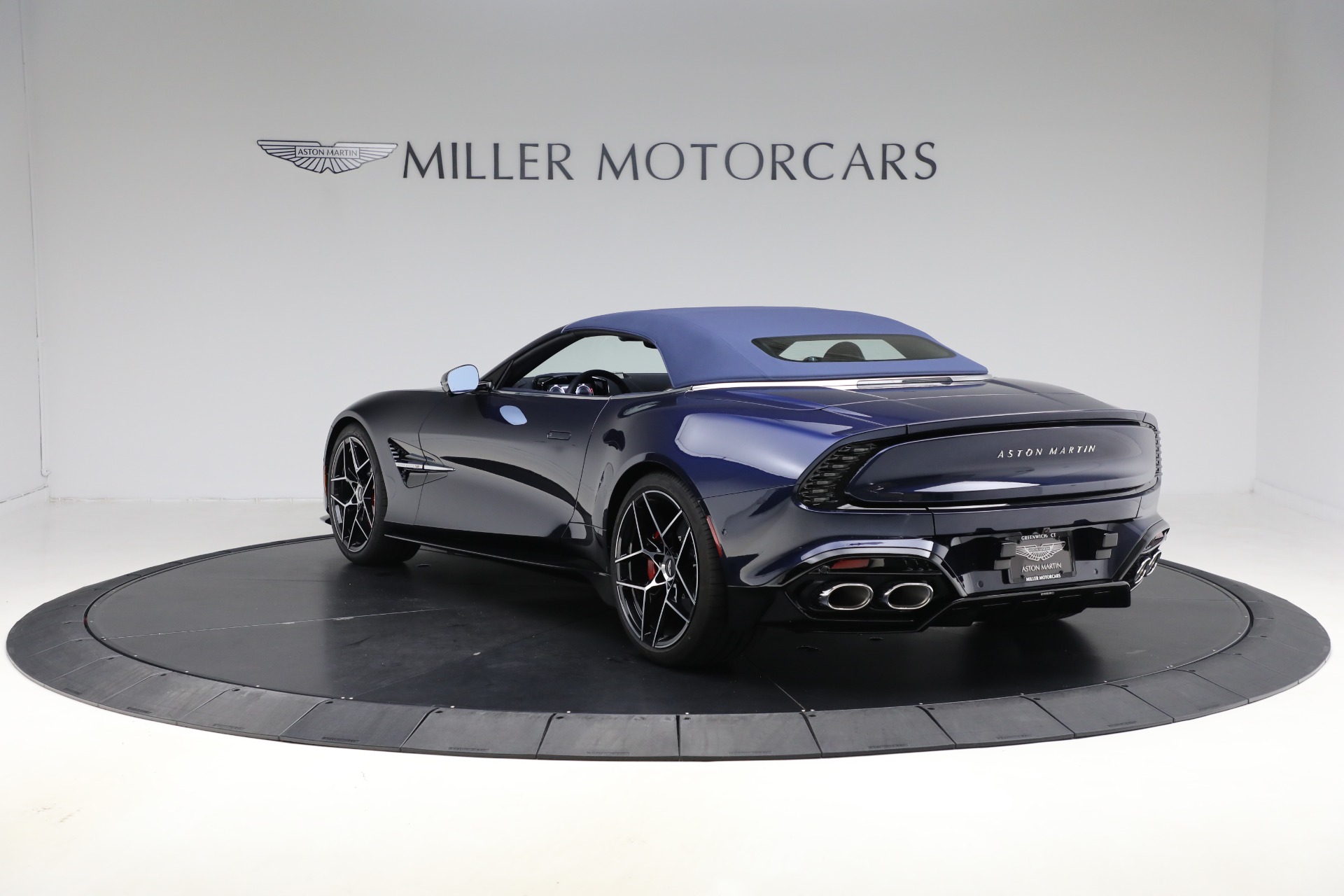 New-2026-Aston-Martin-Vanquish-Volante