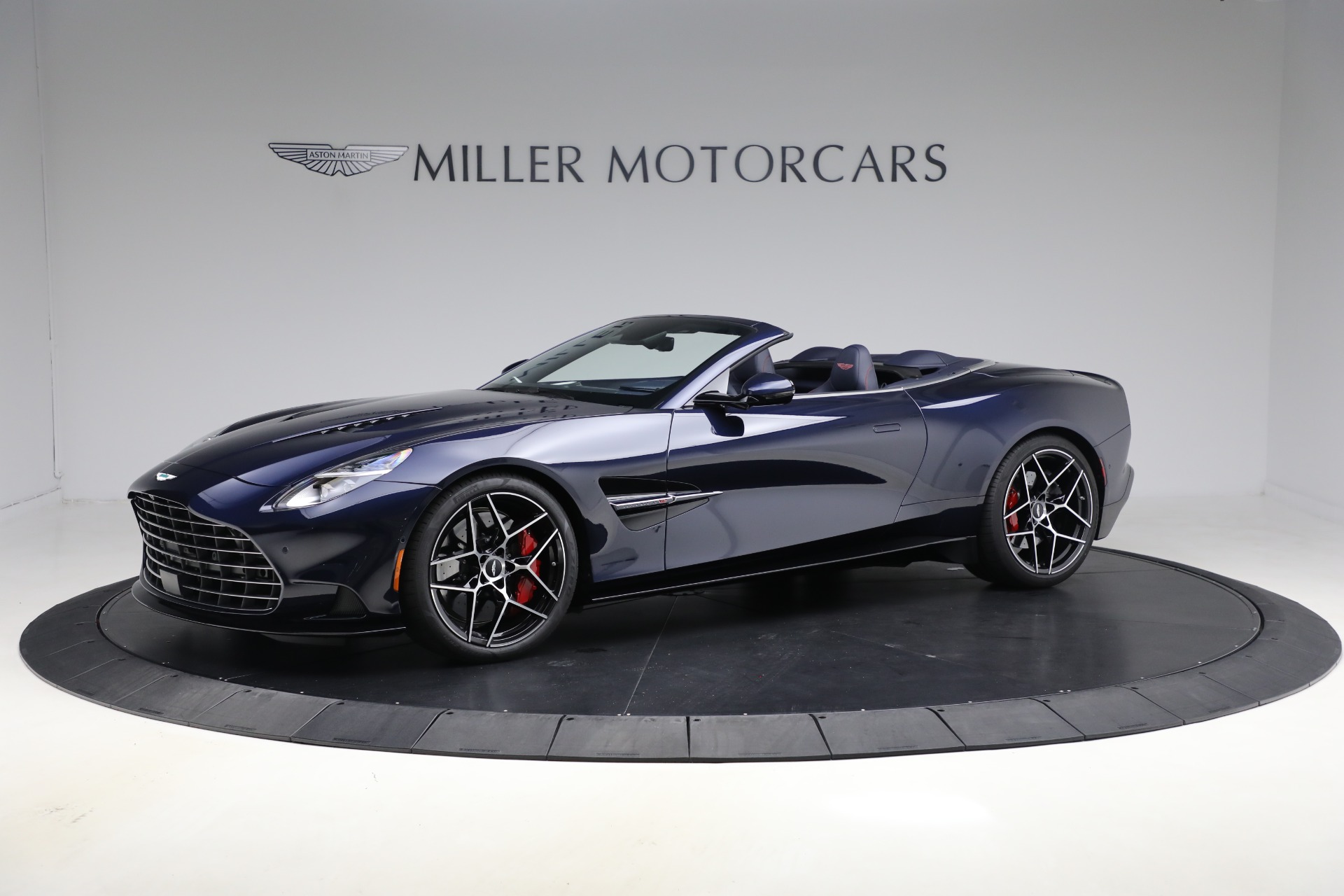 New-2026-Aston-Martin-Vanquish-Volante
