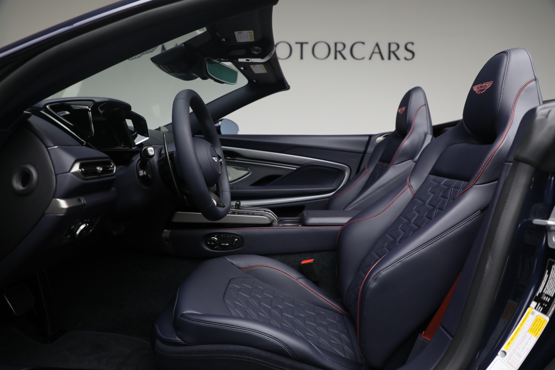 New-2026-Aston-Martin-Vanquish-Volante