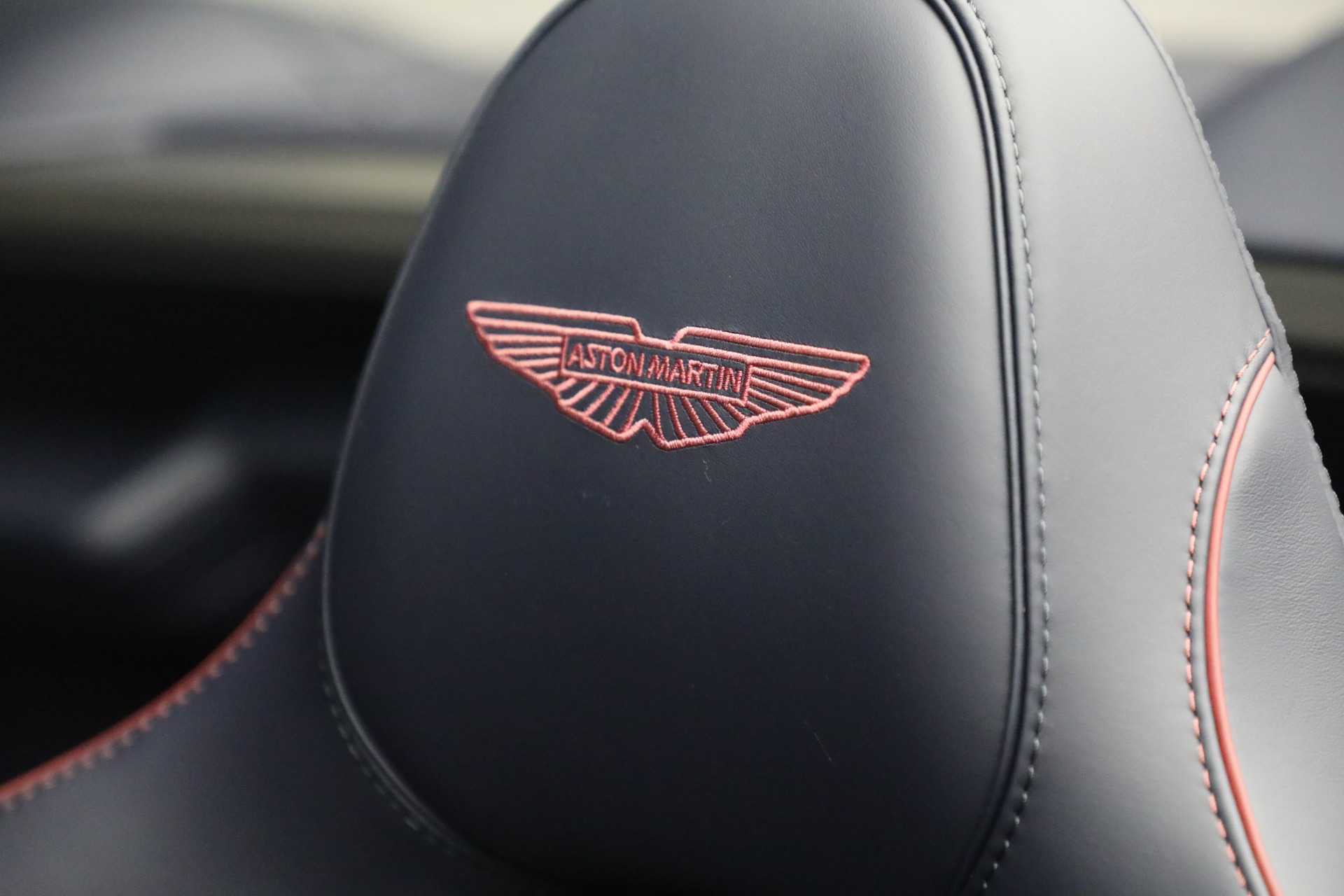 New-2026-Aston-Martin-Vanquish-Volante