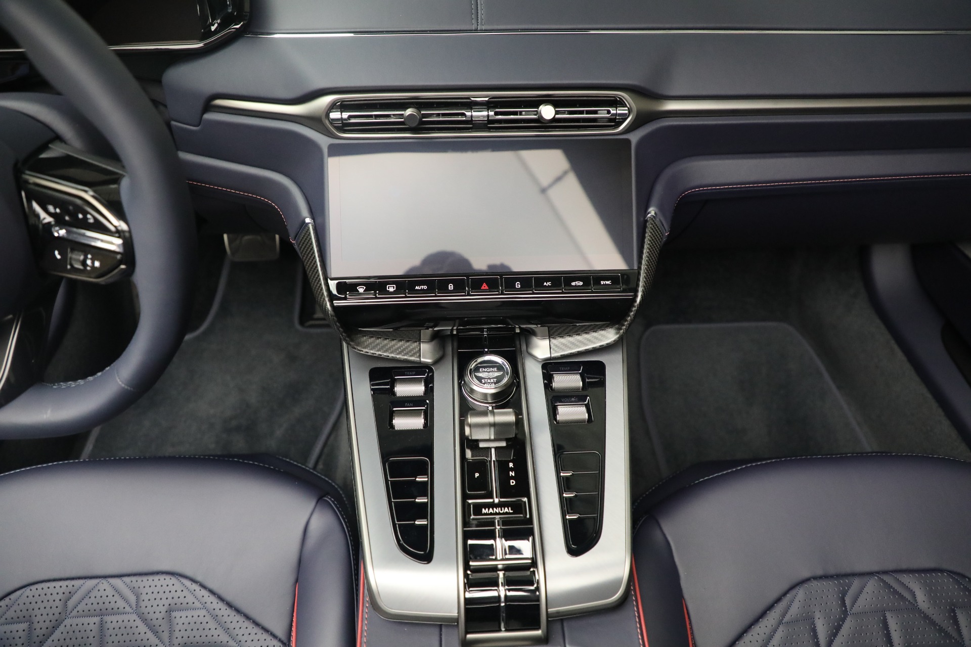 New-2026-Aston-Martin-Vanquish-Volante