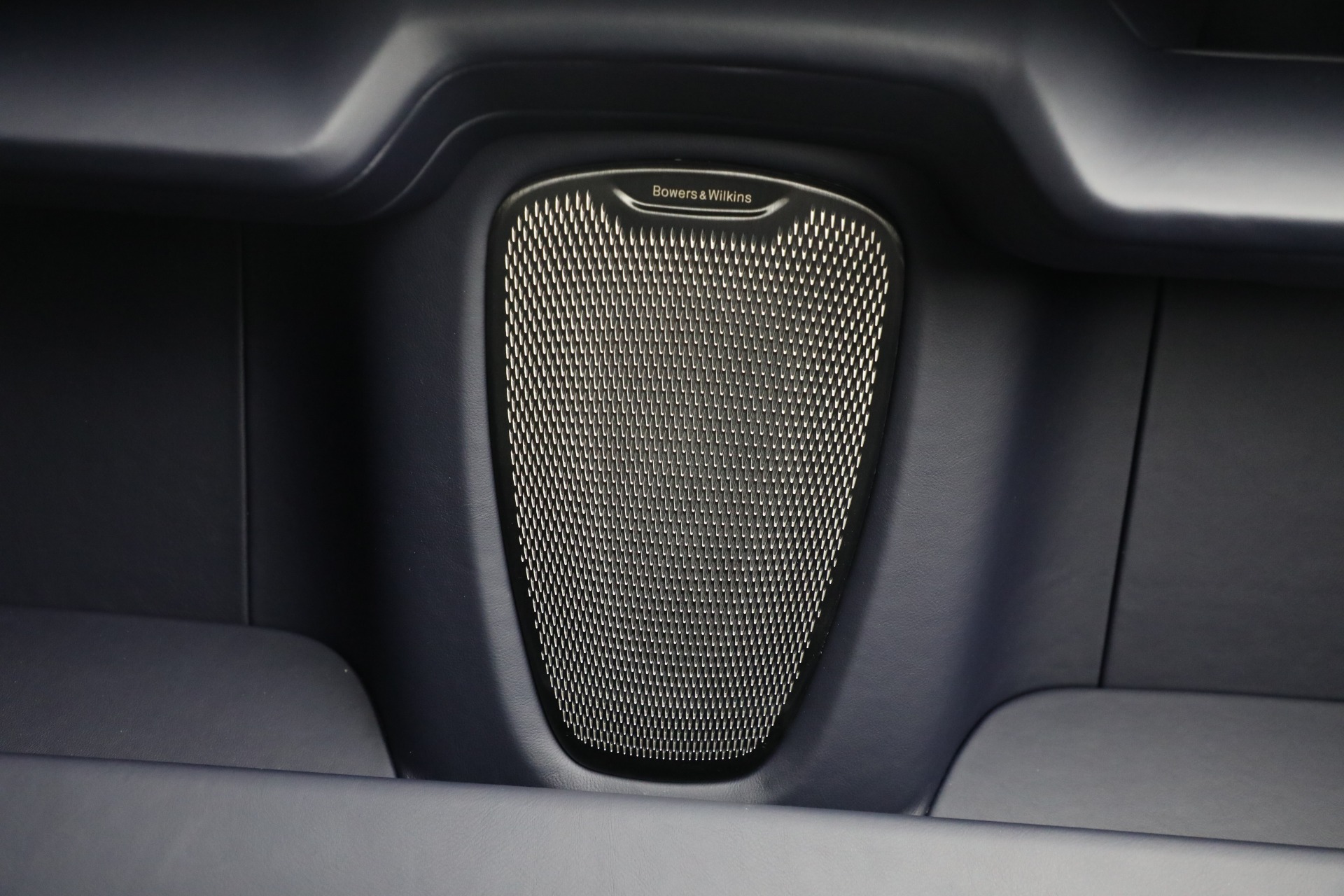 New-2026-Aston-Martin-Vanquish-Volante