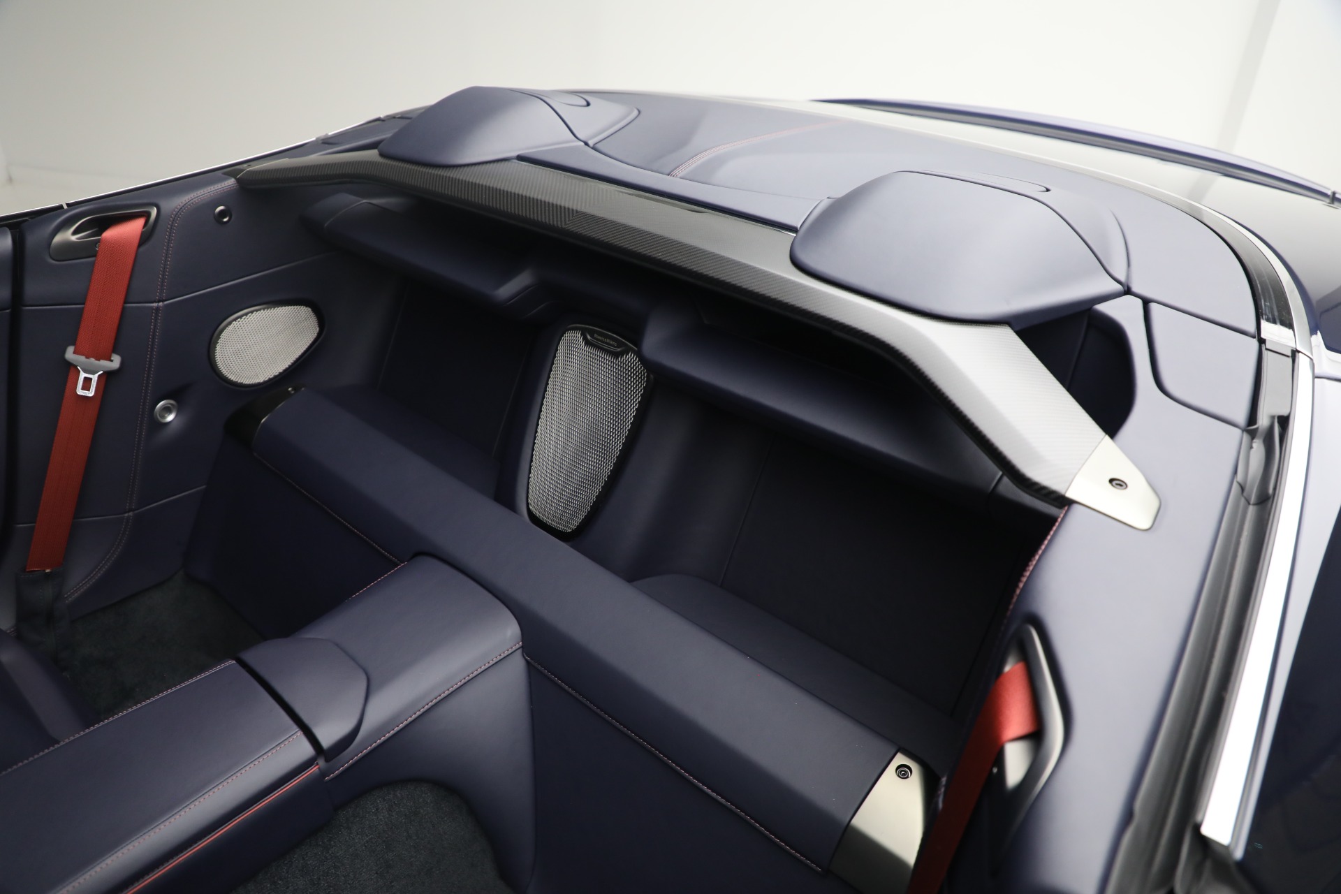 New-2026-Aston-Martin-Vanquish-Volante