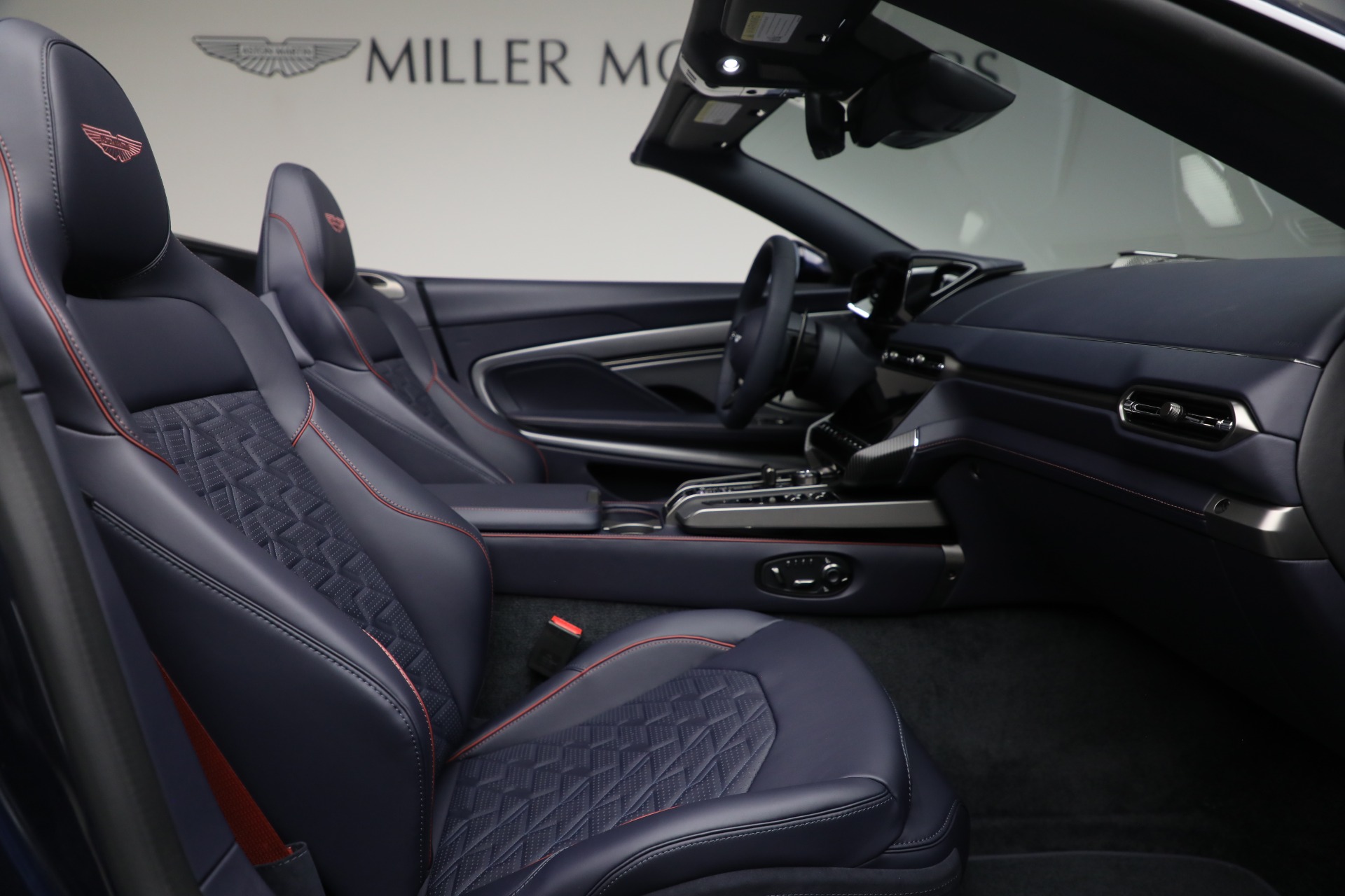 New-2026-Aston-Martin-Vanquish-Volante