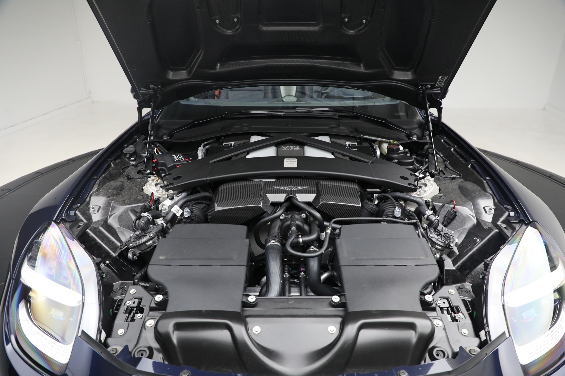 New-2026-Aston-Martin-Vanquish-Volante