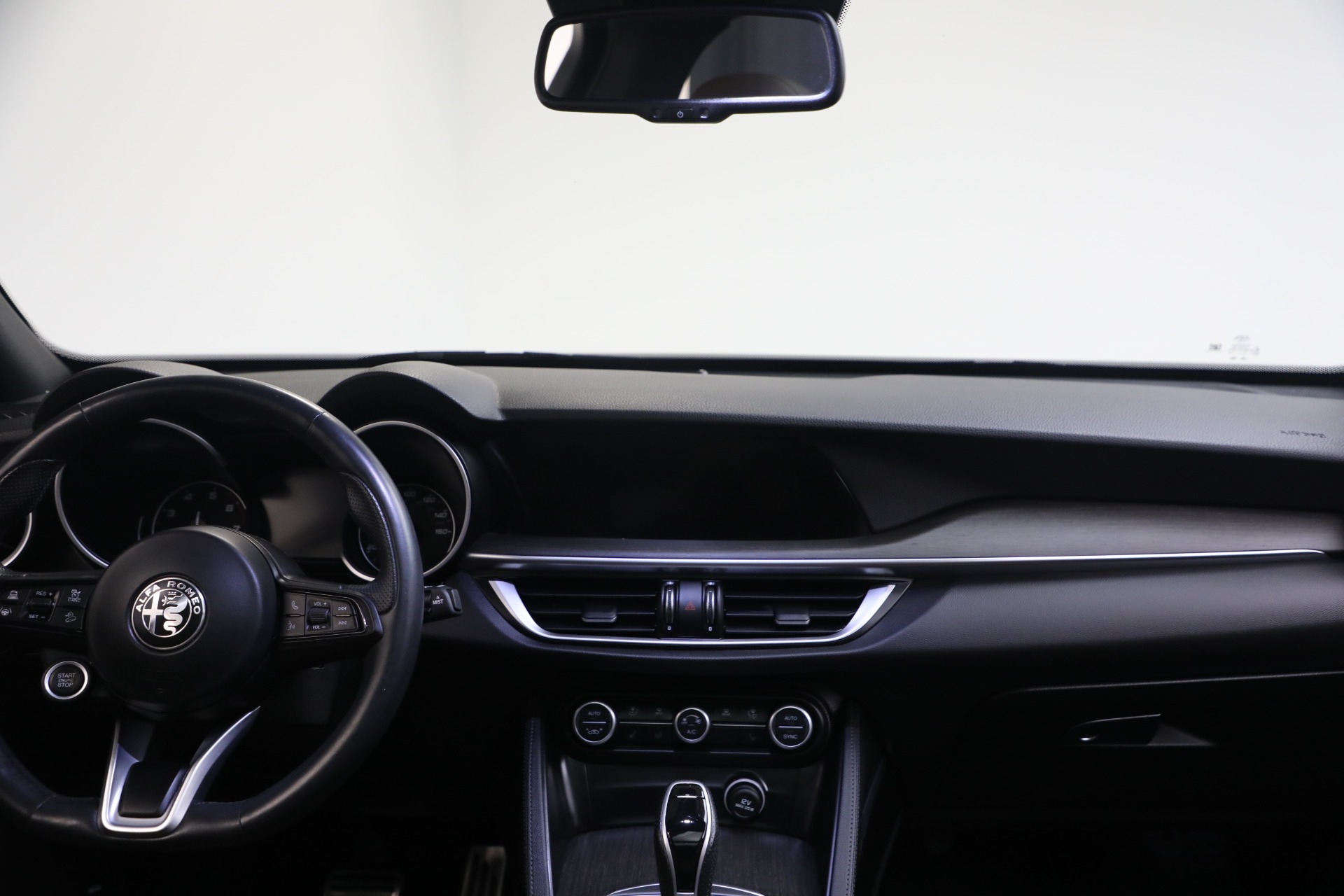 Used-2022-Alfa-Romeo-Stelvio-Ti