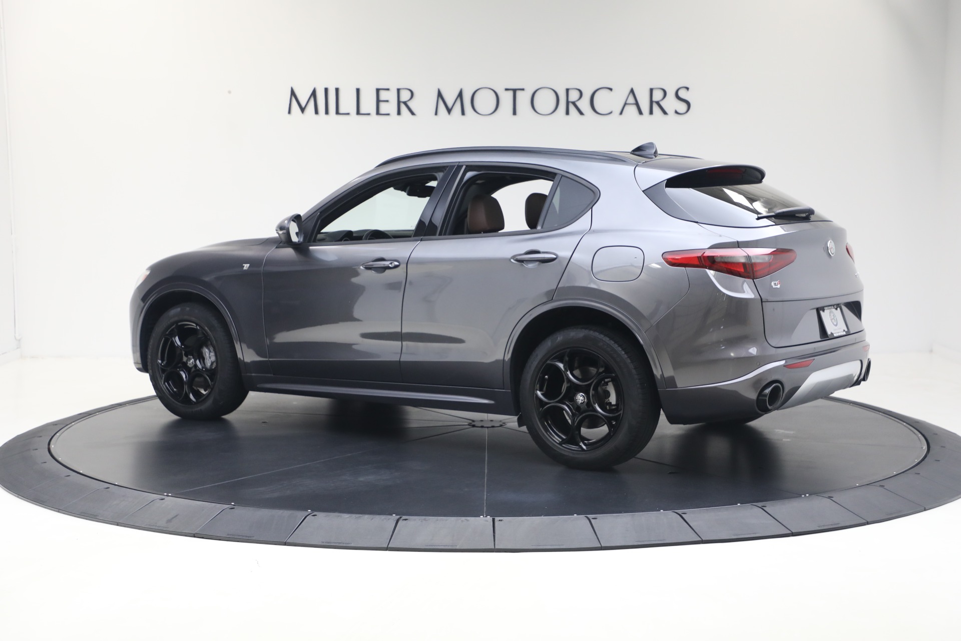 Used-2022-Alfa-Romeo-Stelvio-Ti