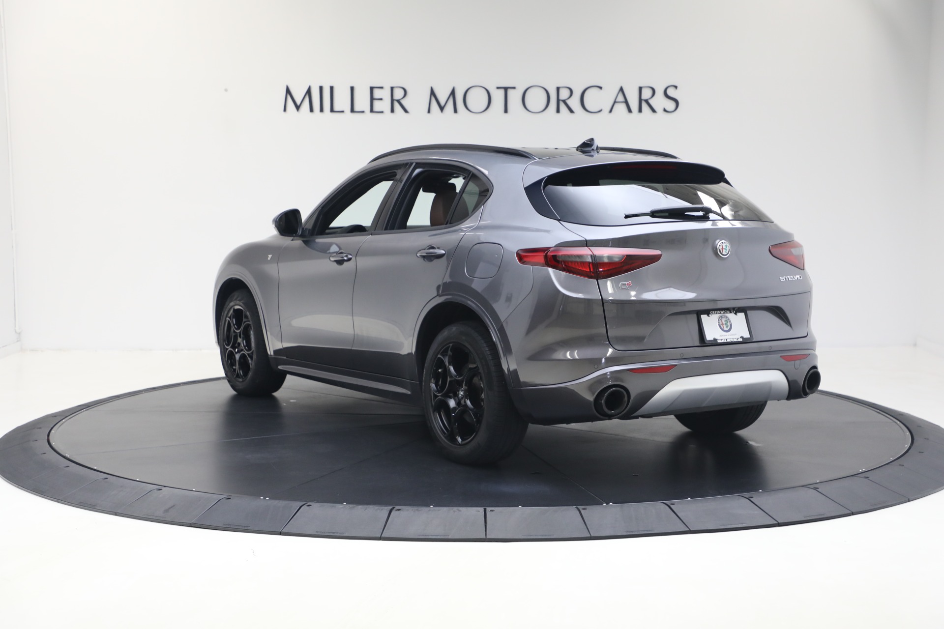 Used-2022-Alfa-Romeo-Stelvio-Ti