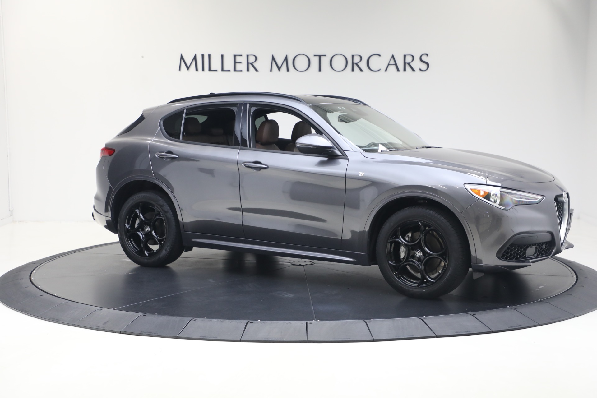 Used-2022-Alfa-Romeo-Stelvio-Ti