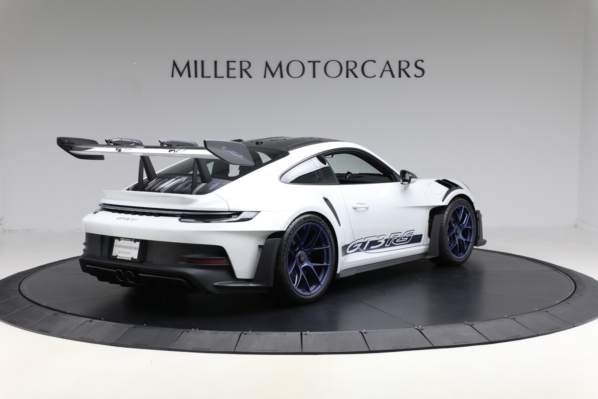 Used-2025-Porsche-911-GT3-RS