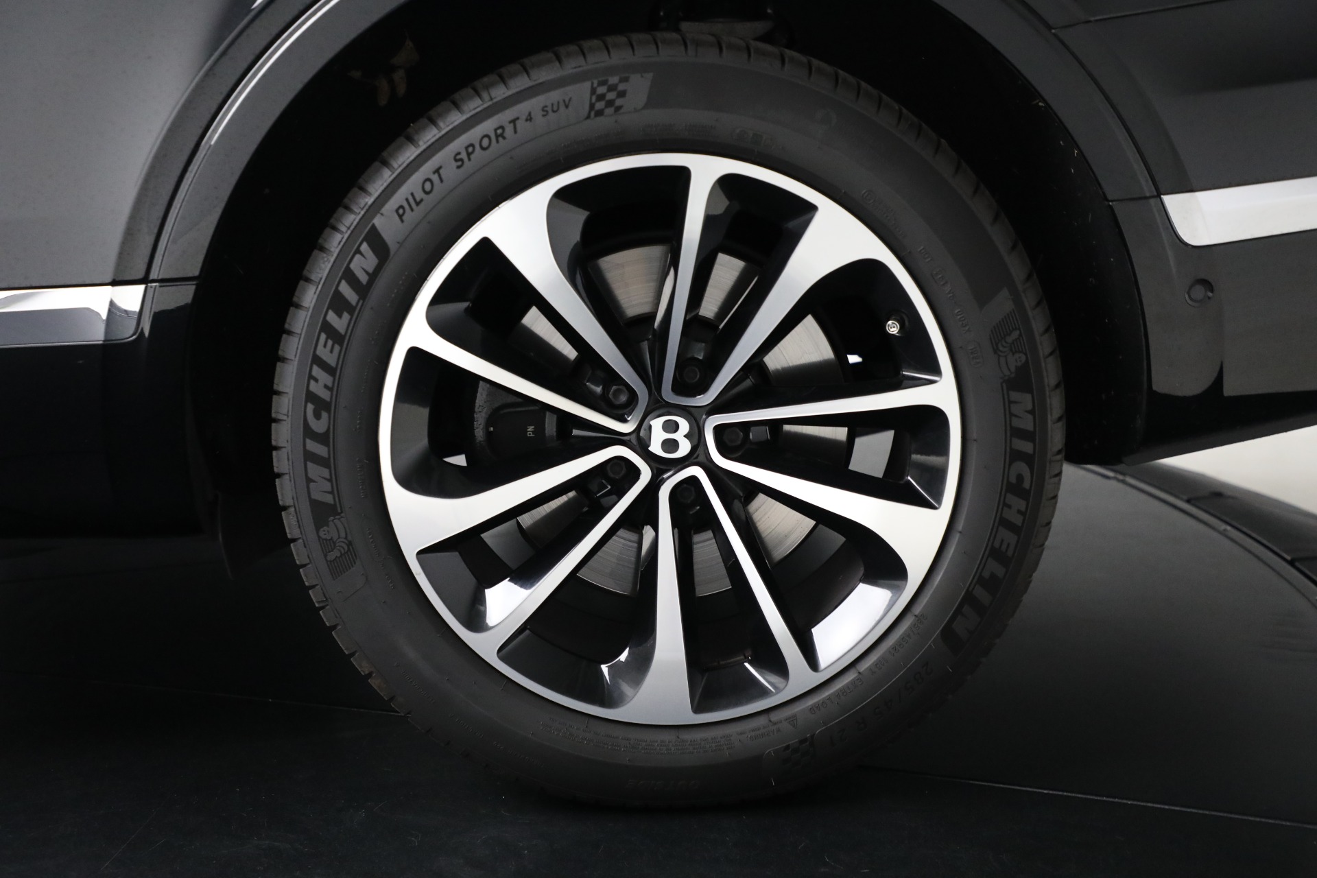 Used-2018-Bentley-Bentayga-W12-Onyx-Edition