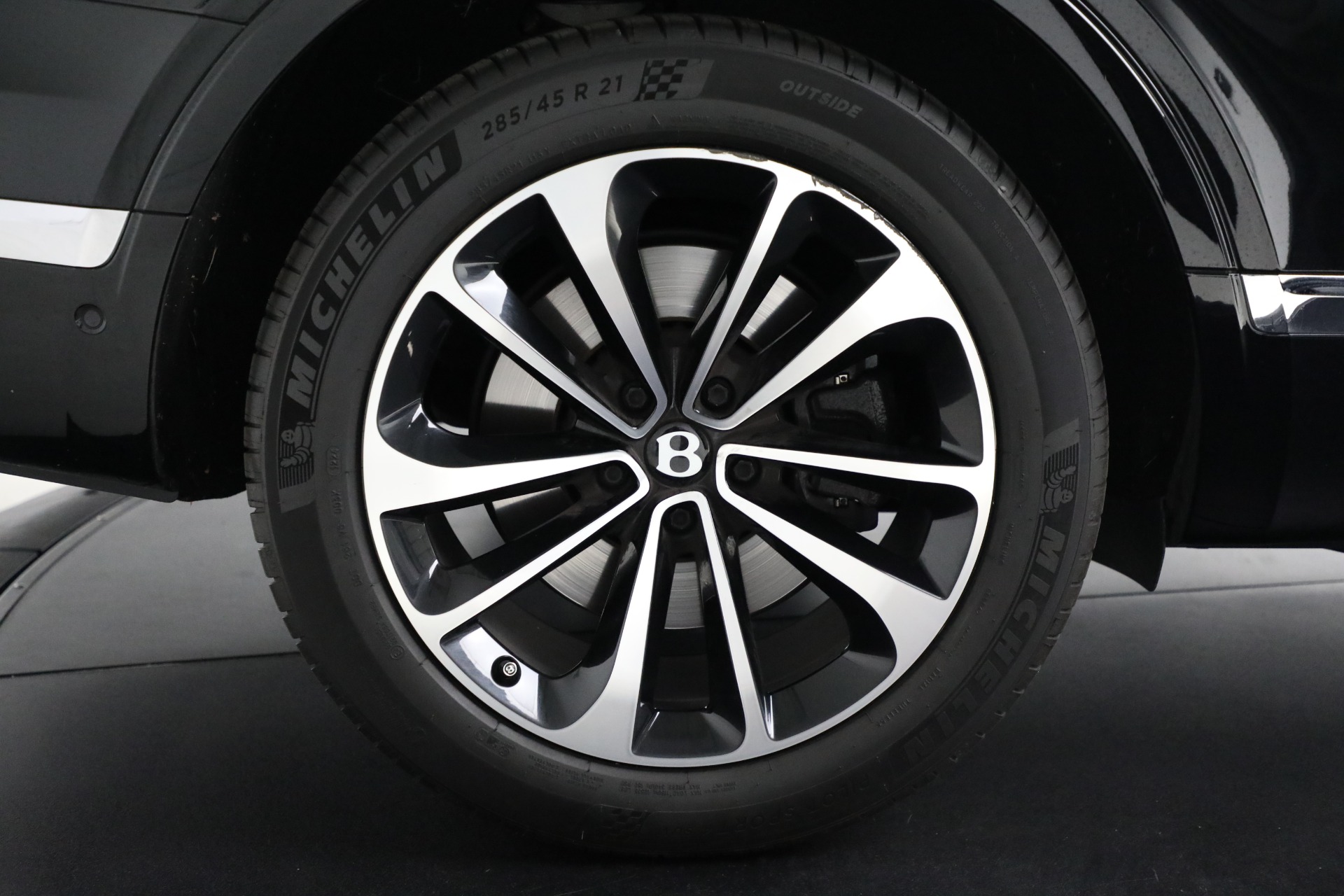 Used-2018-Bentley-Bentayga-W12-Onyx-Edition