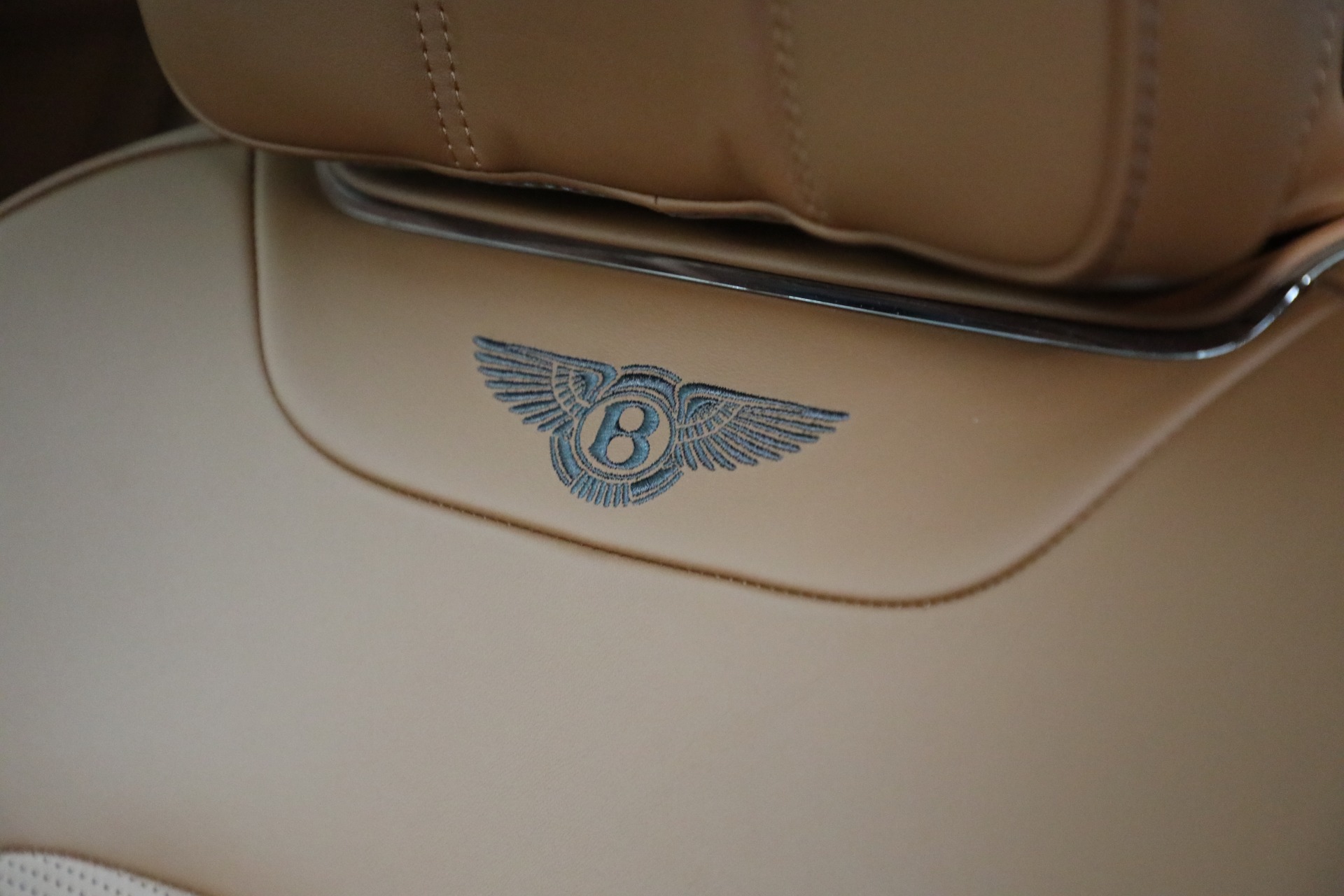 Used-2018-Bentley-Bentayga-W12-Onyx-Edition