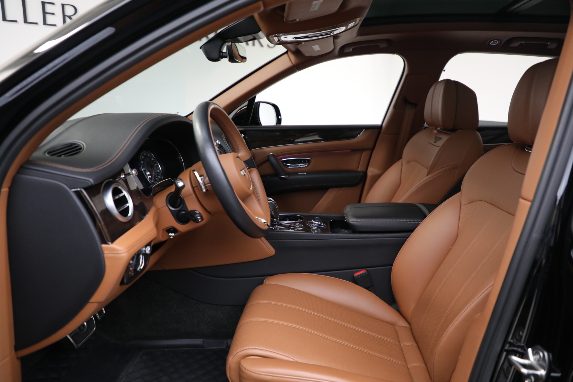 Used-2018-Bentley-Bentayga-W12-Onyx-Edition