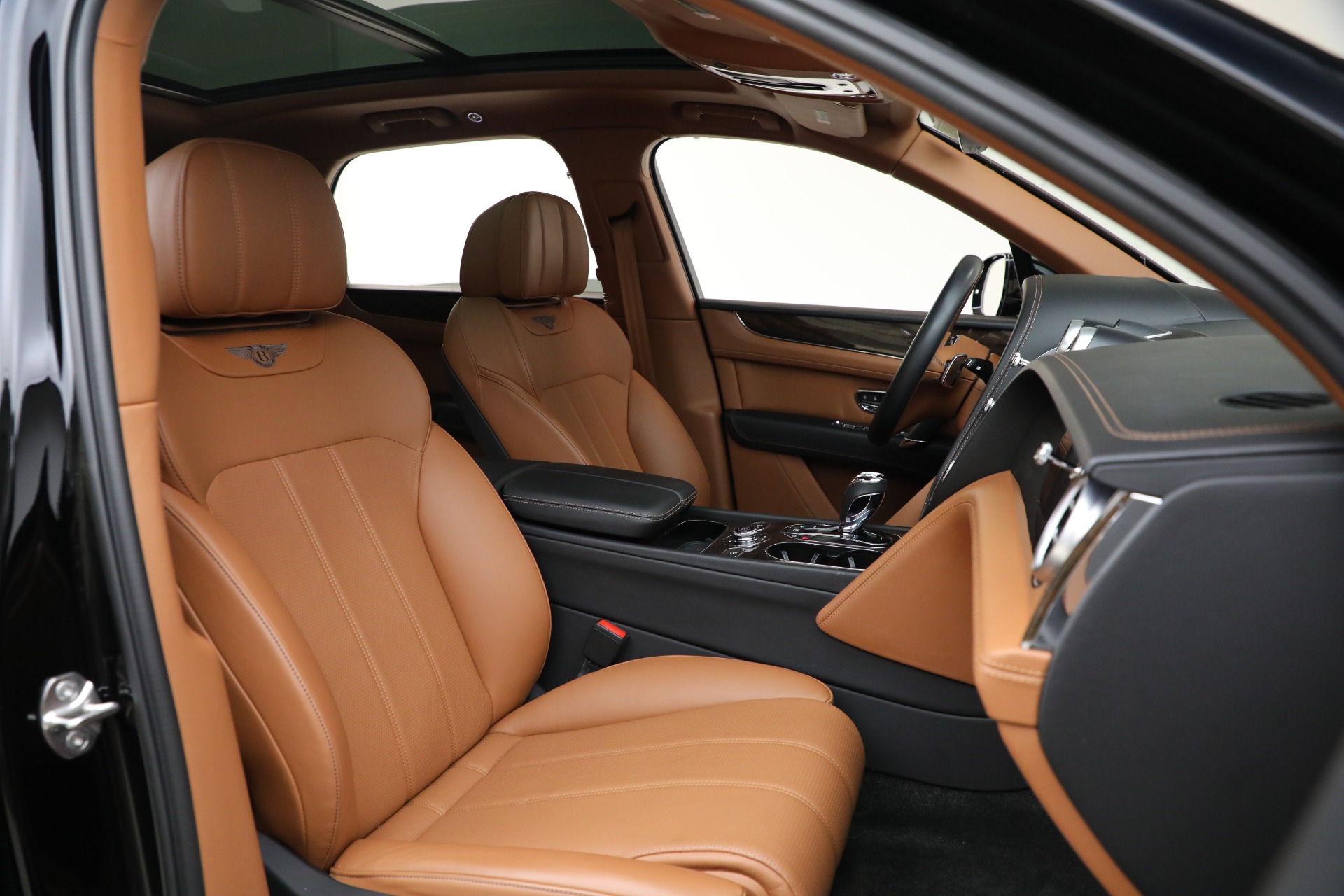 Used-2018-Bentley-Bentayga-W12-Onyx-Edition
