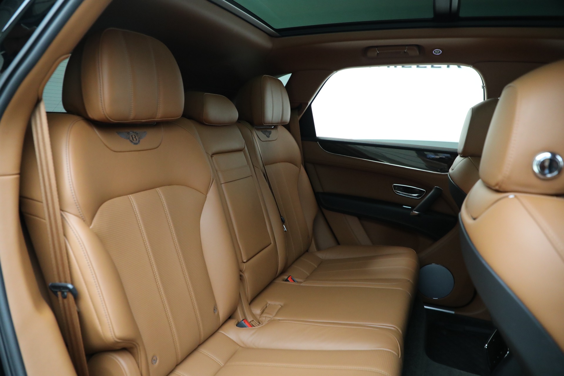 Used-2018-Bentley-Bentayga-W12-Onyx-Edition