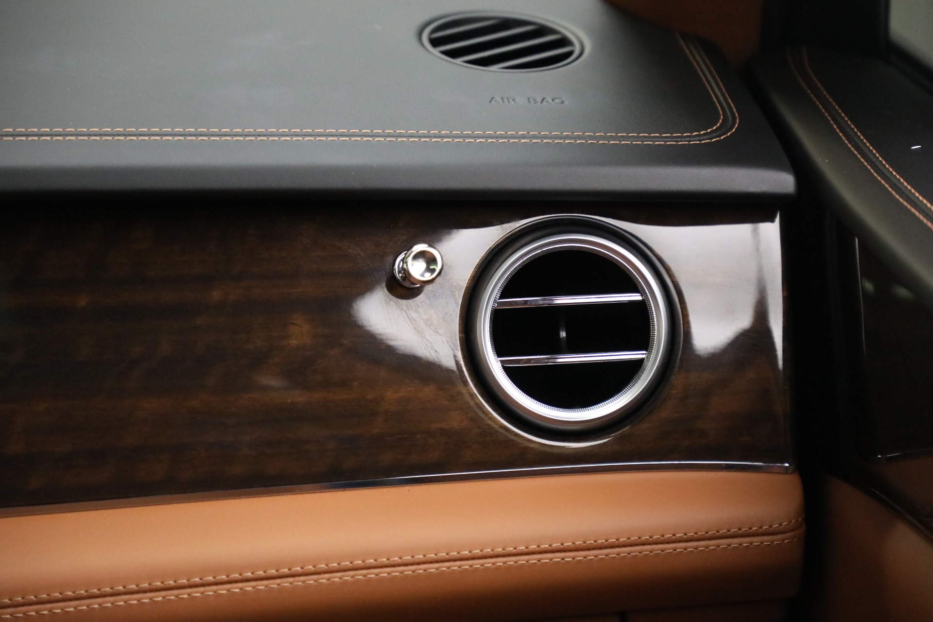 Used-2018-Bentley-Bentayga-W12-Onyx-Edition