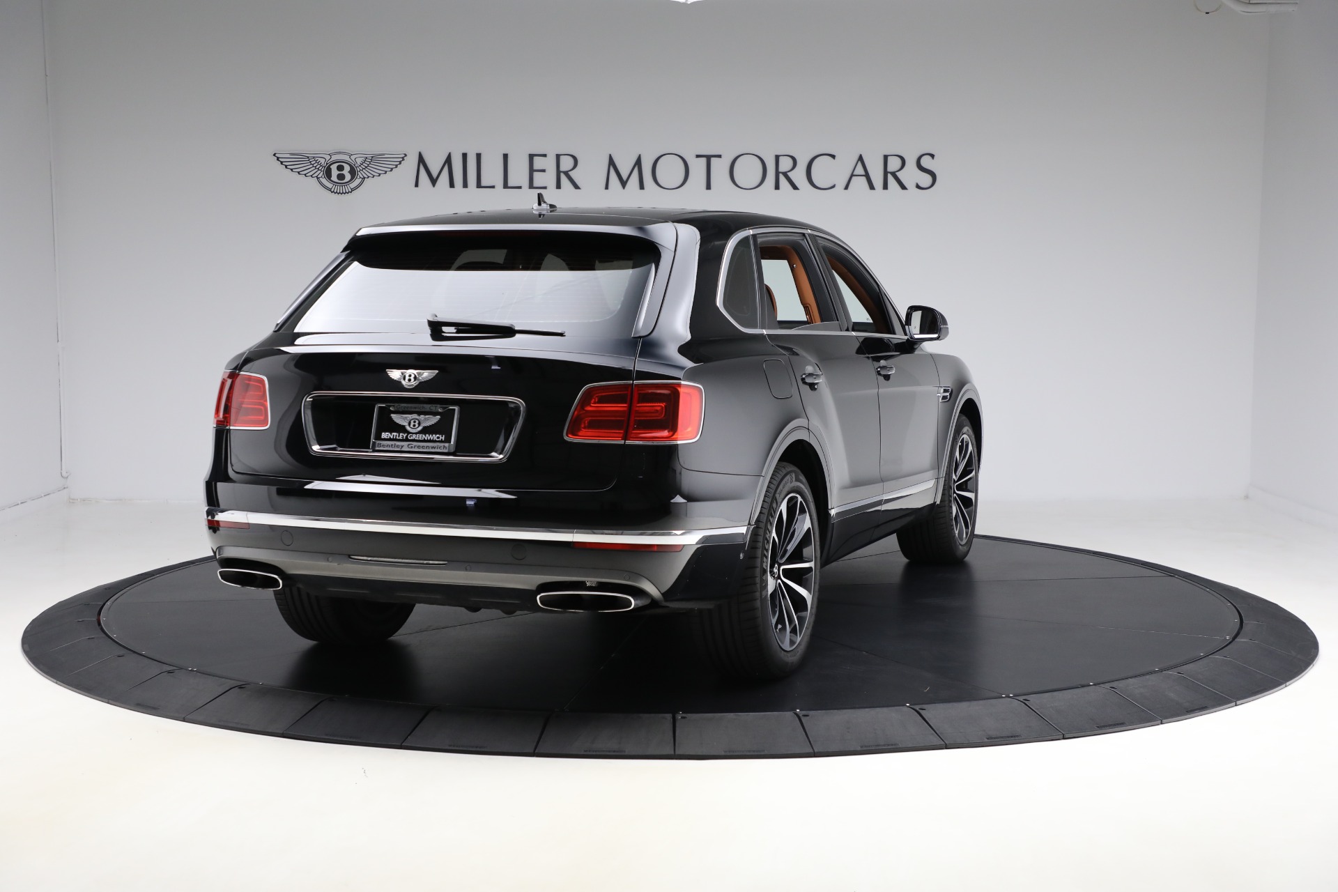Used-2018-Bentley-Bentayga-W12-Onyx-Edition