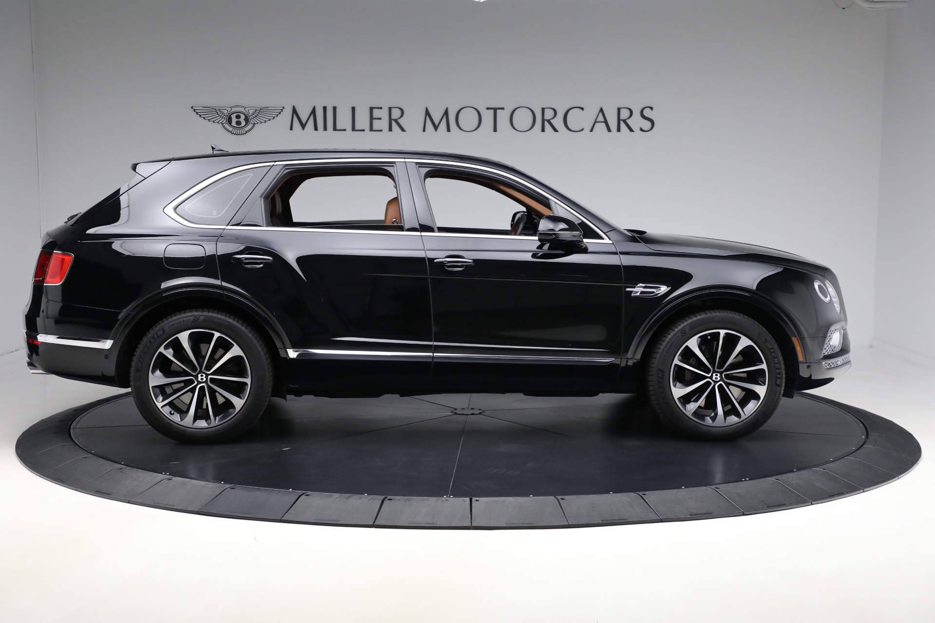 Used-2018-Bentley-Bentayga-W12-Onyx-Edition