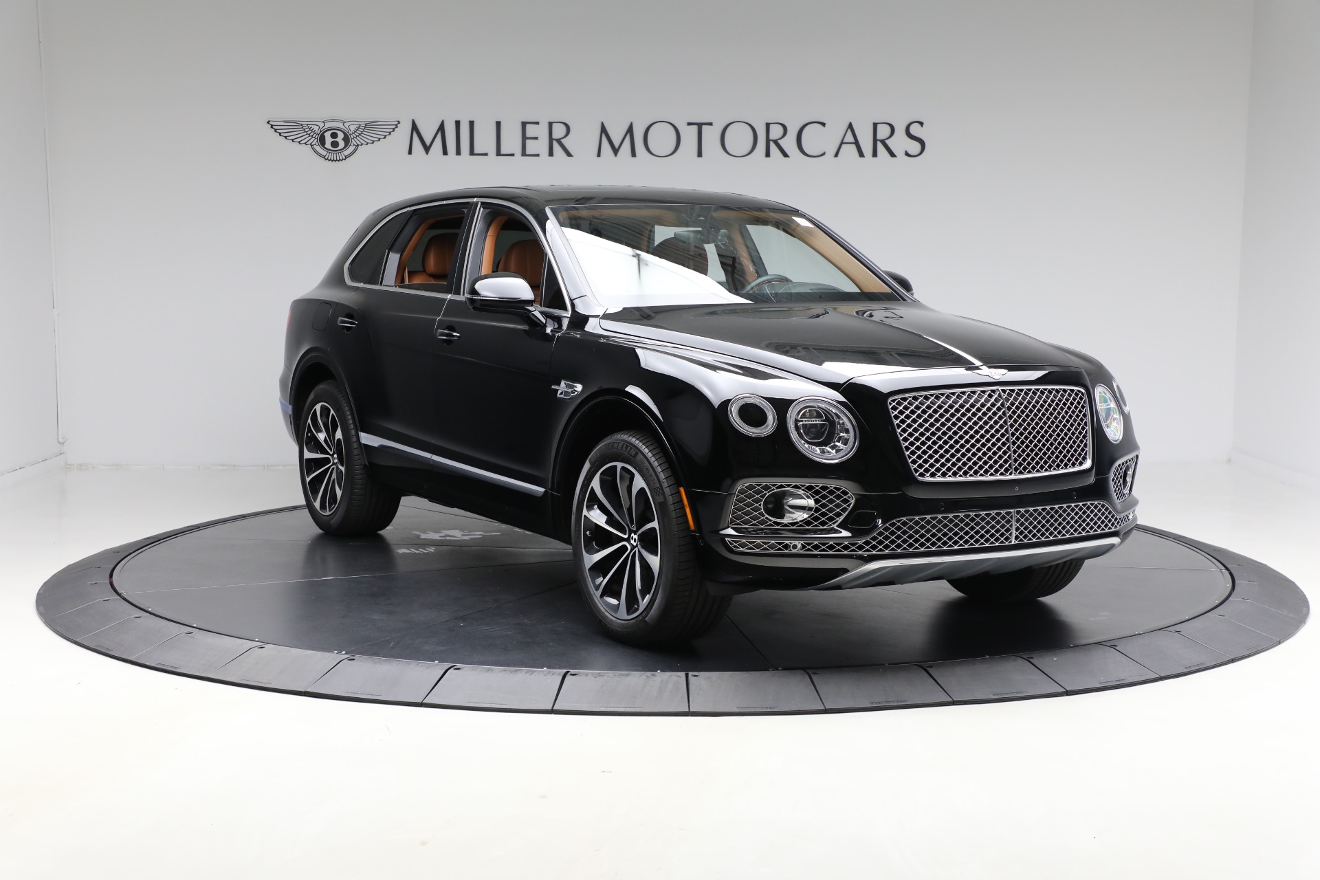 Used-2018-Bentley-Bentayga-W12-Onyx-Edition