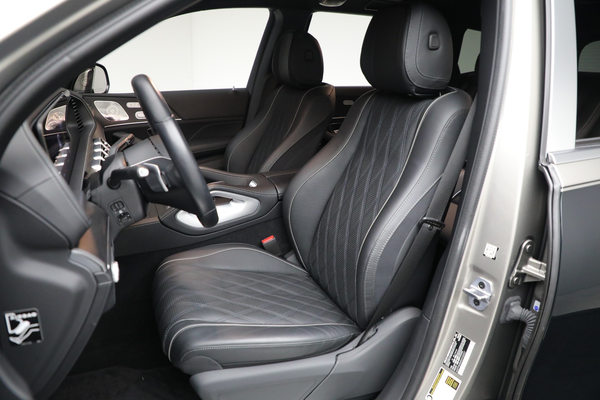 Used-2024-Mercedes-Benz-Maybach-GLS-600-4MATIC