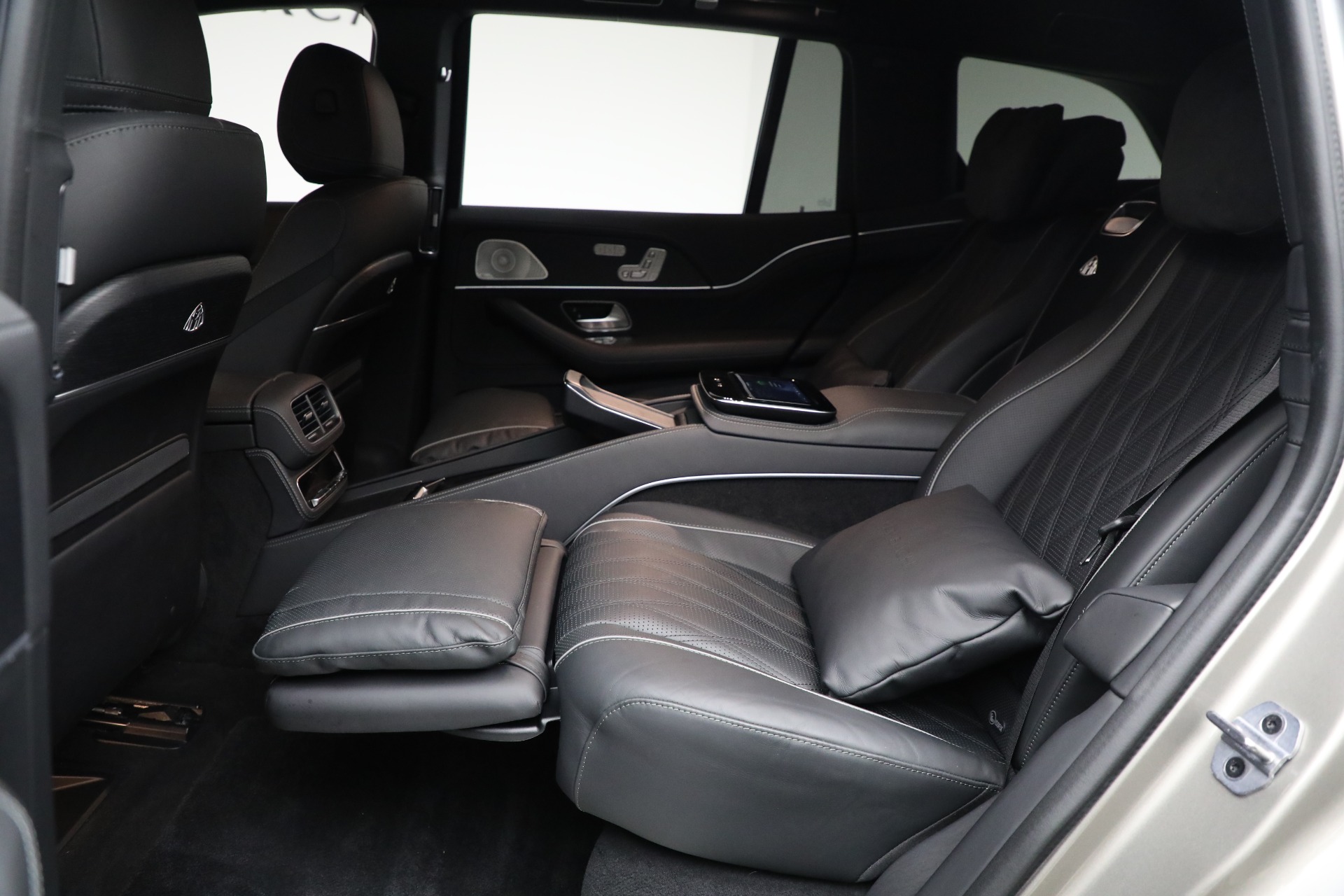 Used-2024-Mercedes-Benz-Maybach-GLS-600-4MATIC