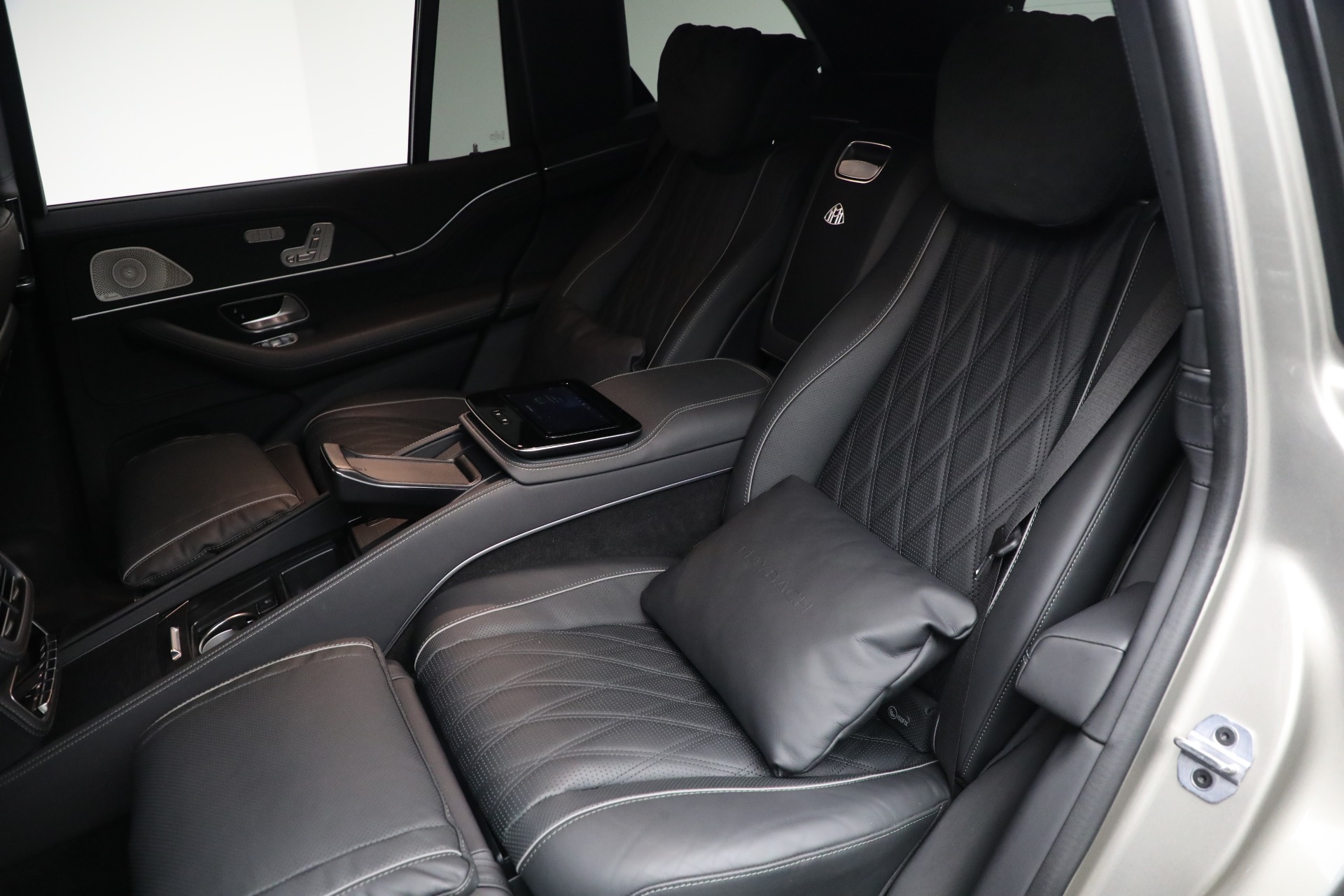 Used-2024-Mercedes-Benz-Maybach-GLS-600-4MATIC