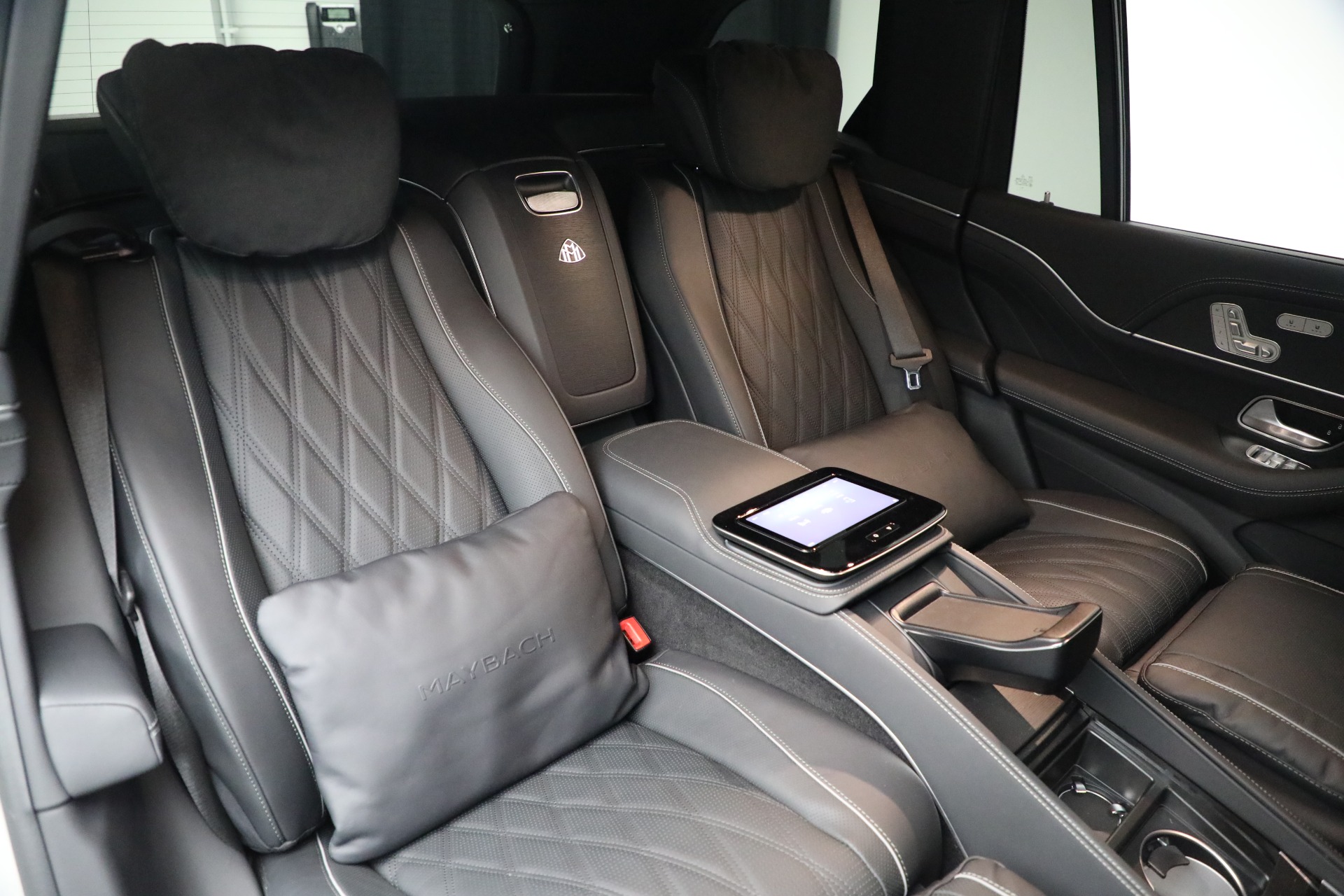 Used-2024-Mercedes-Benz-Maybach-GLS-600-4MATIC