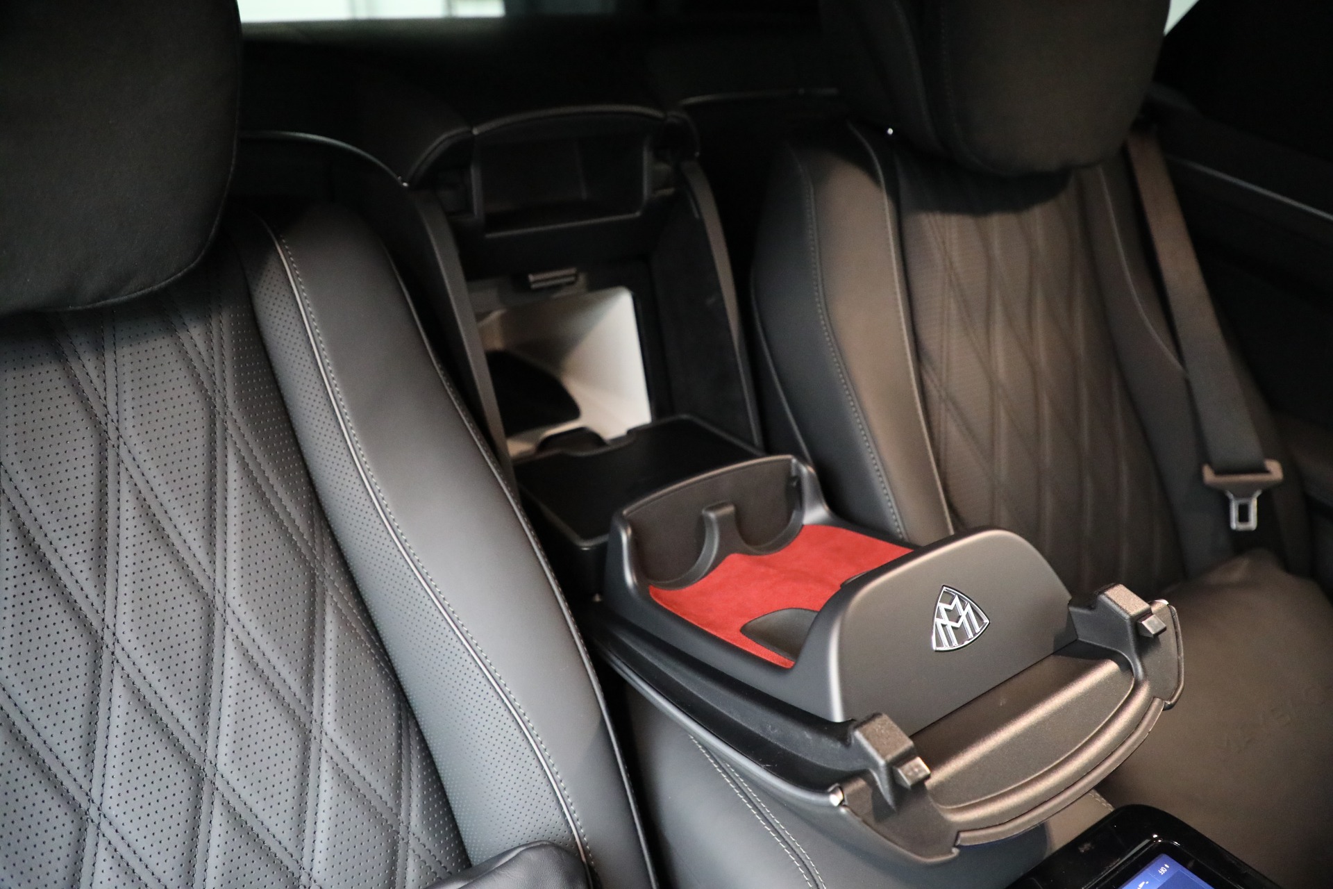 Used-2024-Mercedes-Benz-Maybach-GLS-600-4MATIC