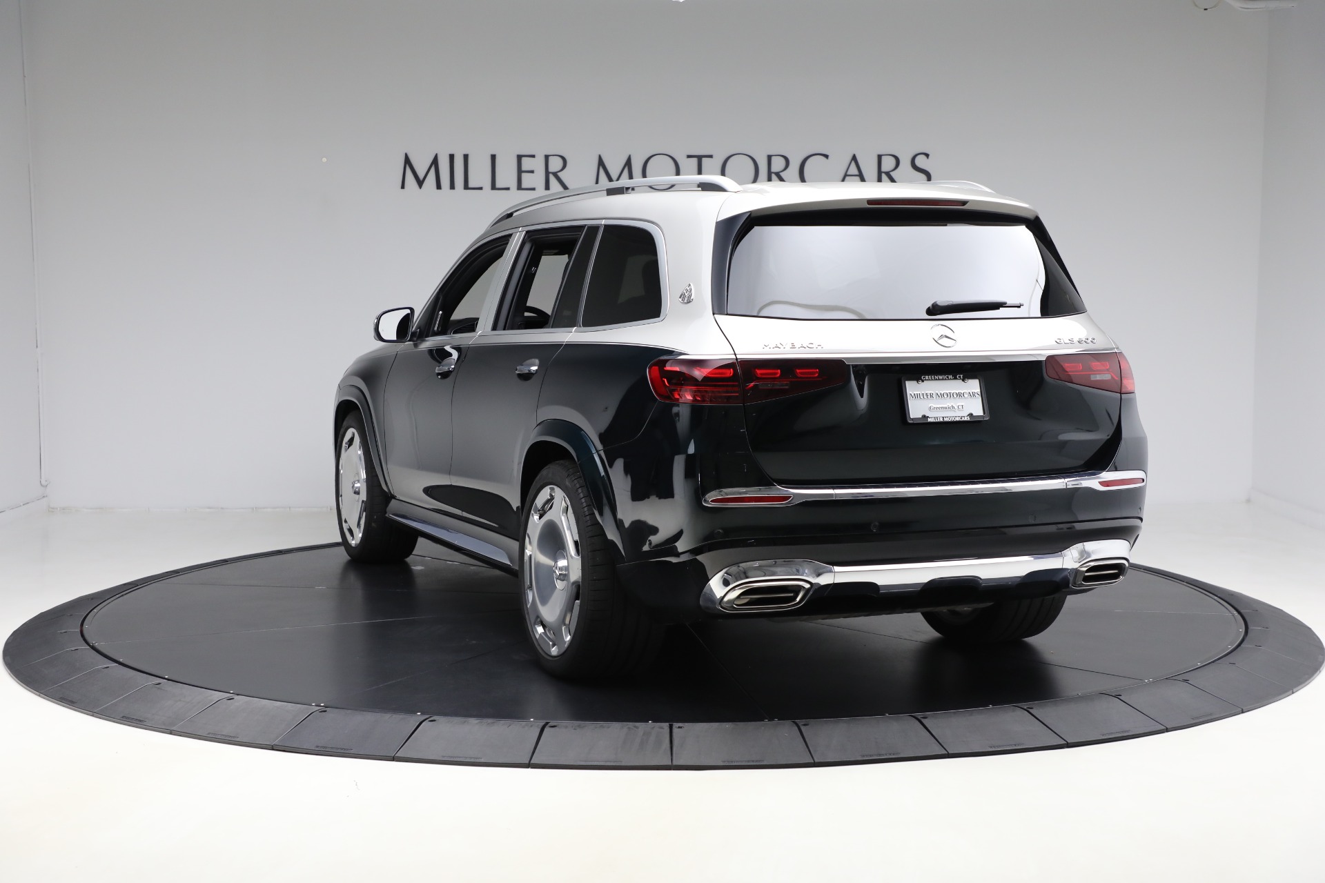 Used-2024-Mercedes-Benz-Maybach-GLS-600-4MATIC